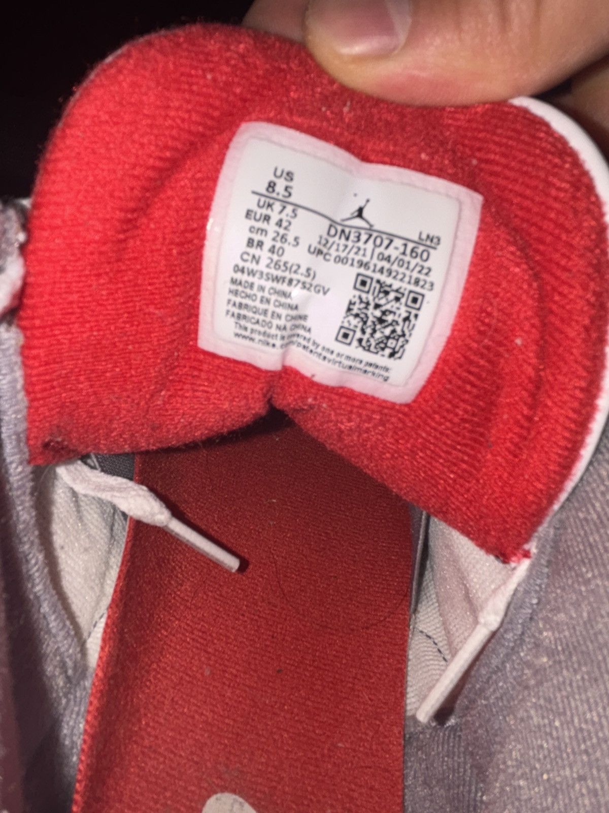 Nike JORDAN 3 FIRE RED Size US 8.5 / EU 41-42 - 7 Thumbnail