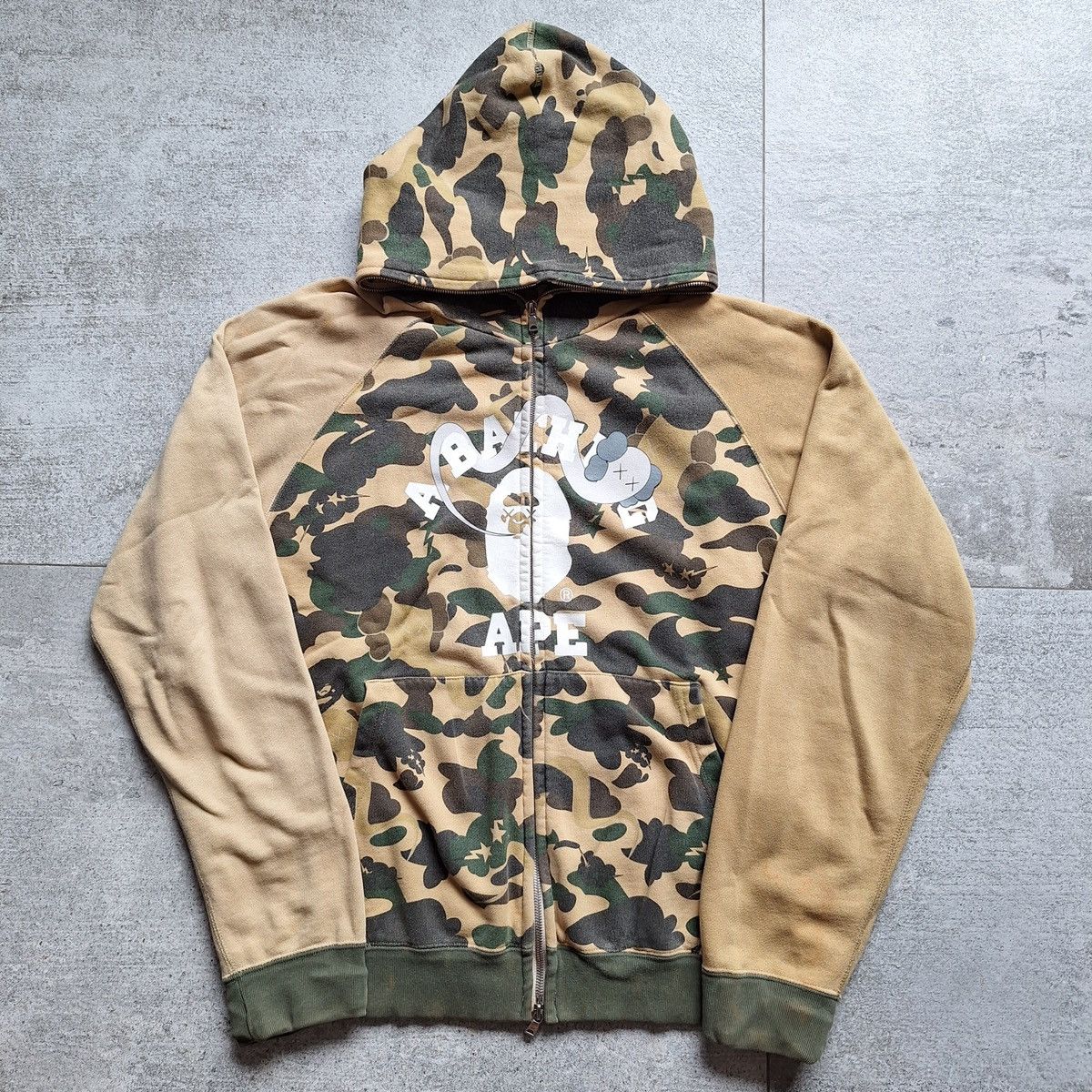 A BATHING APE × KAWS sweat hoodie パーカー KAWS × BAPE ape head フルジップ パーカー Sサイズ black a
