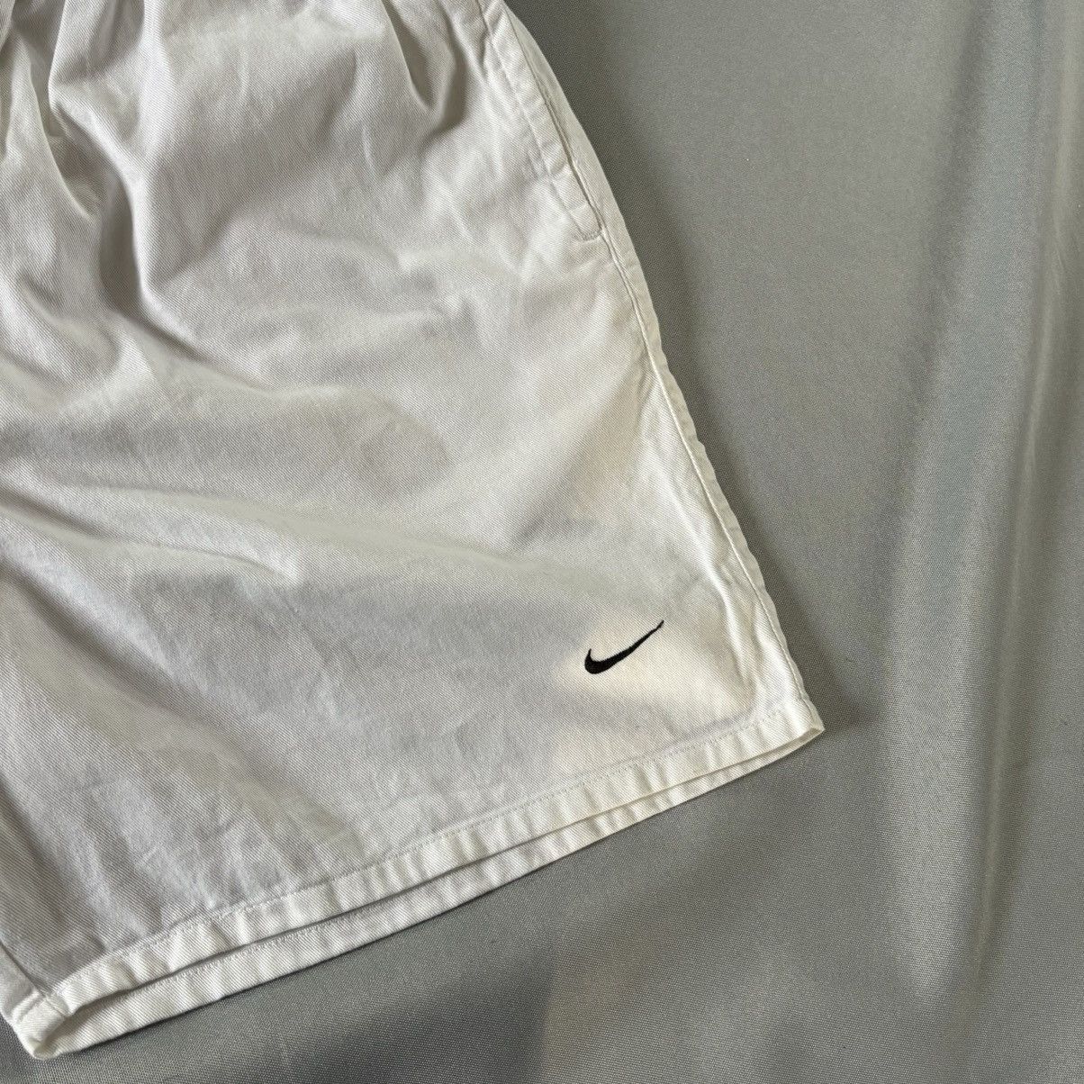 Nike Nike vintage shorts white medium rare streetwear 90s Size US 32 / EU 48 - 3 Thumbnail