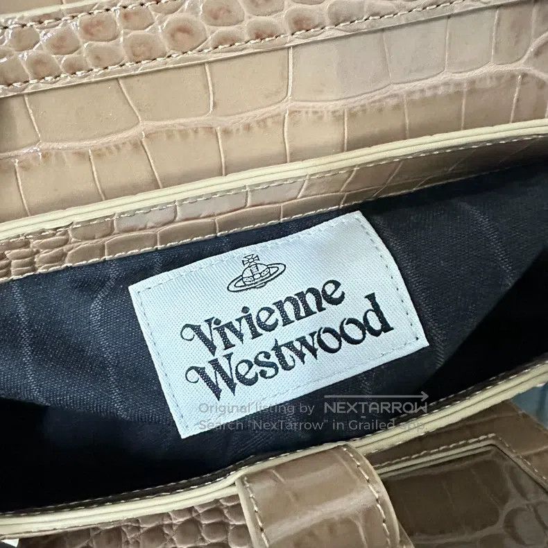 Vivienne Westwood Vivienne Westwood size os Medium-sized ladies' milk tea col Size ONE SIZE - 6 Thumbnail