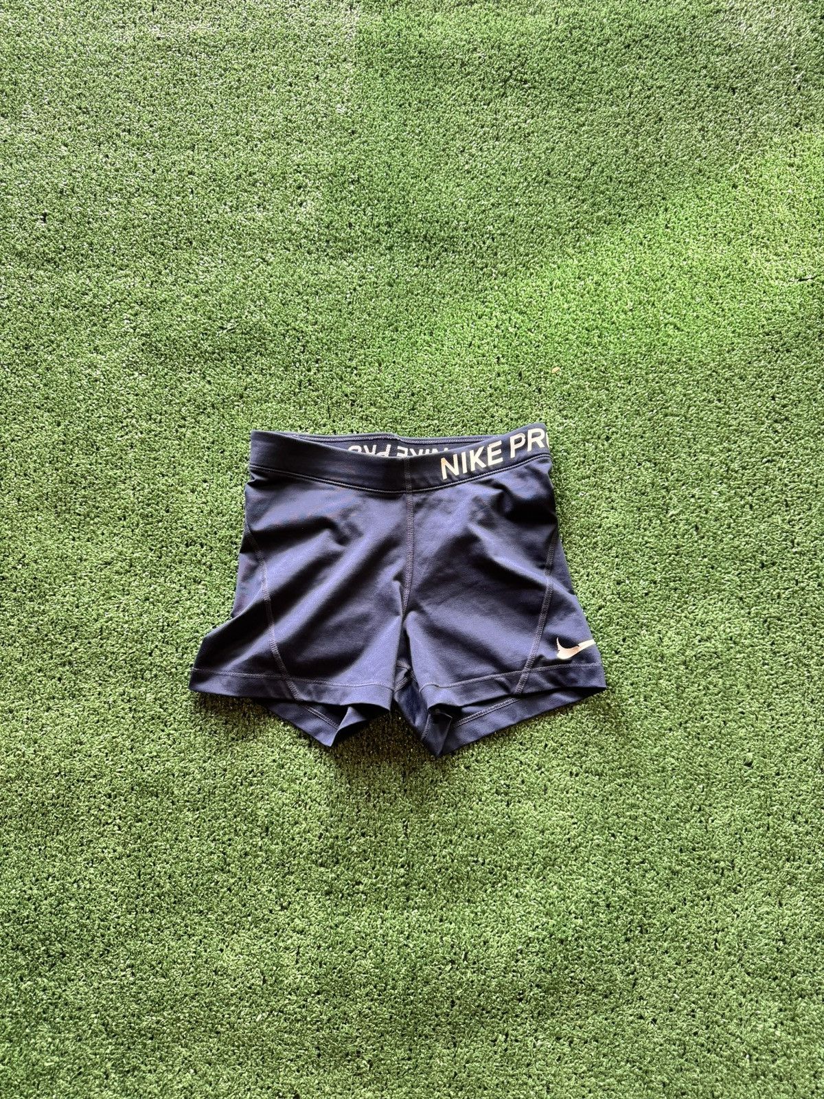 Nike × Vintage Nike Pro Women’s Compression Shorts – Navy Dri-FIT S Size 28" / US 6 / IT 42 - 1 Thumbnail