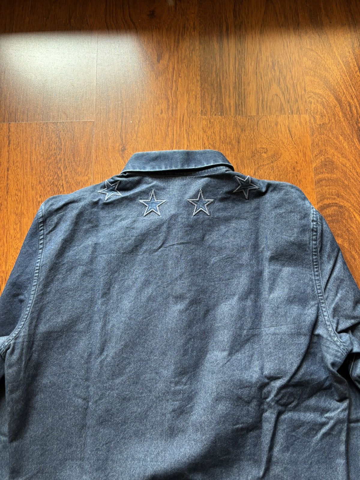 Givenchy Givenchy star denim shirt Size US M / EU 48-50 / 2 - 4 Thumbnail