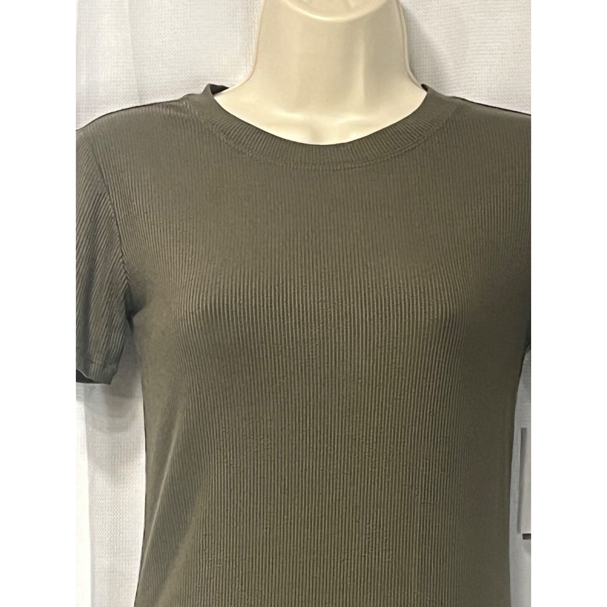 BP. BP. Front Slit Rib T-Shirt Dress in Olive Sarma, Sz. XS Size XS / US 0-2 / IT 36-38 - 5 Thumbnail