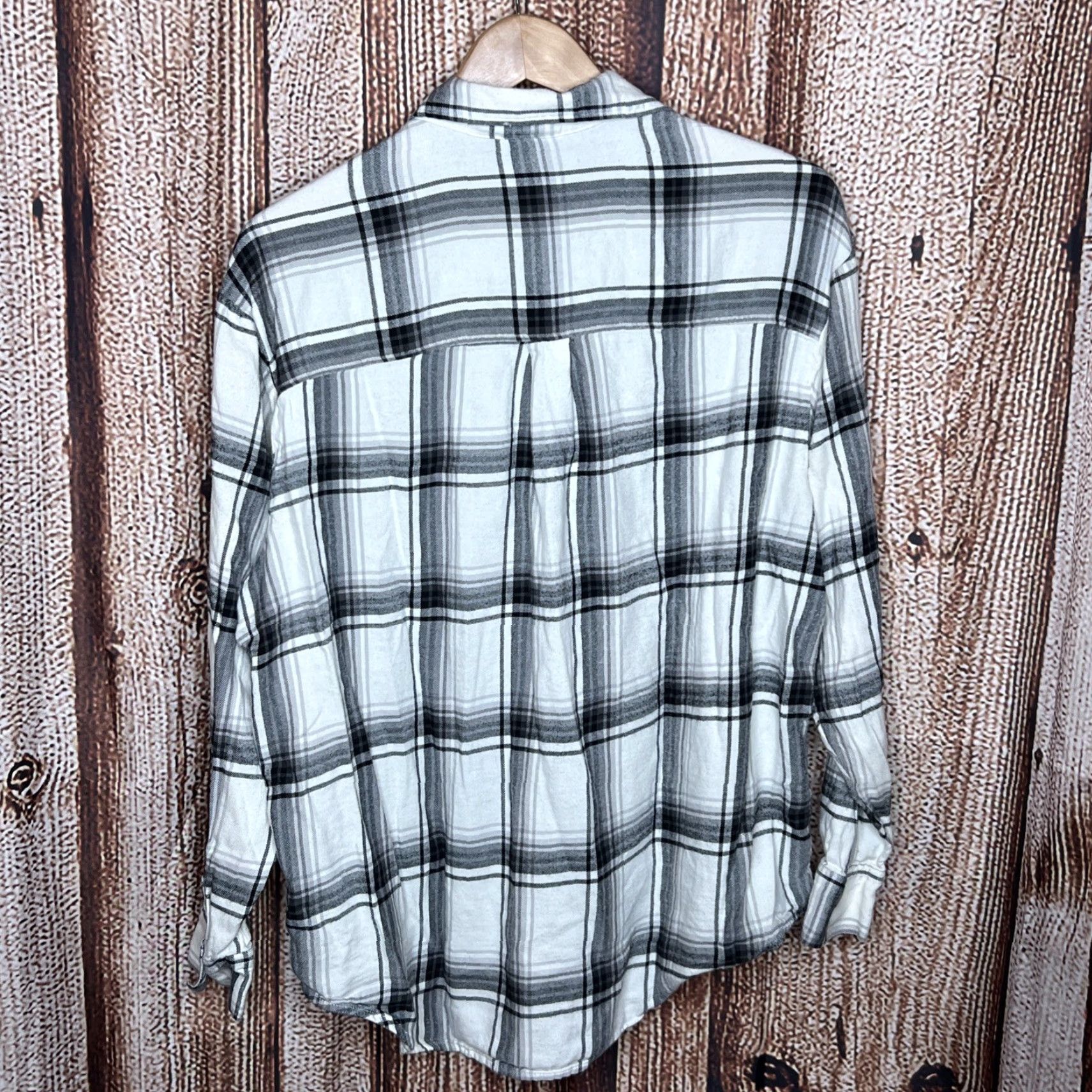 Gap VINTAGE Gap The Big Shirt Womens Medium Plaid Flannel Button Down Front Pockets Size M / US 6-8 / IT 42-44 - 3 Thumbnail