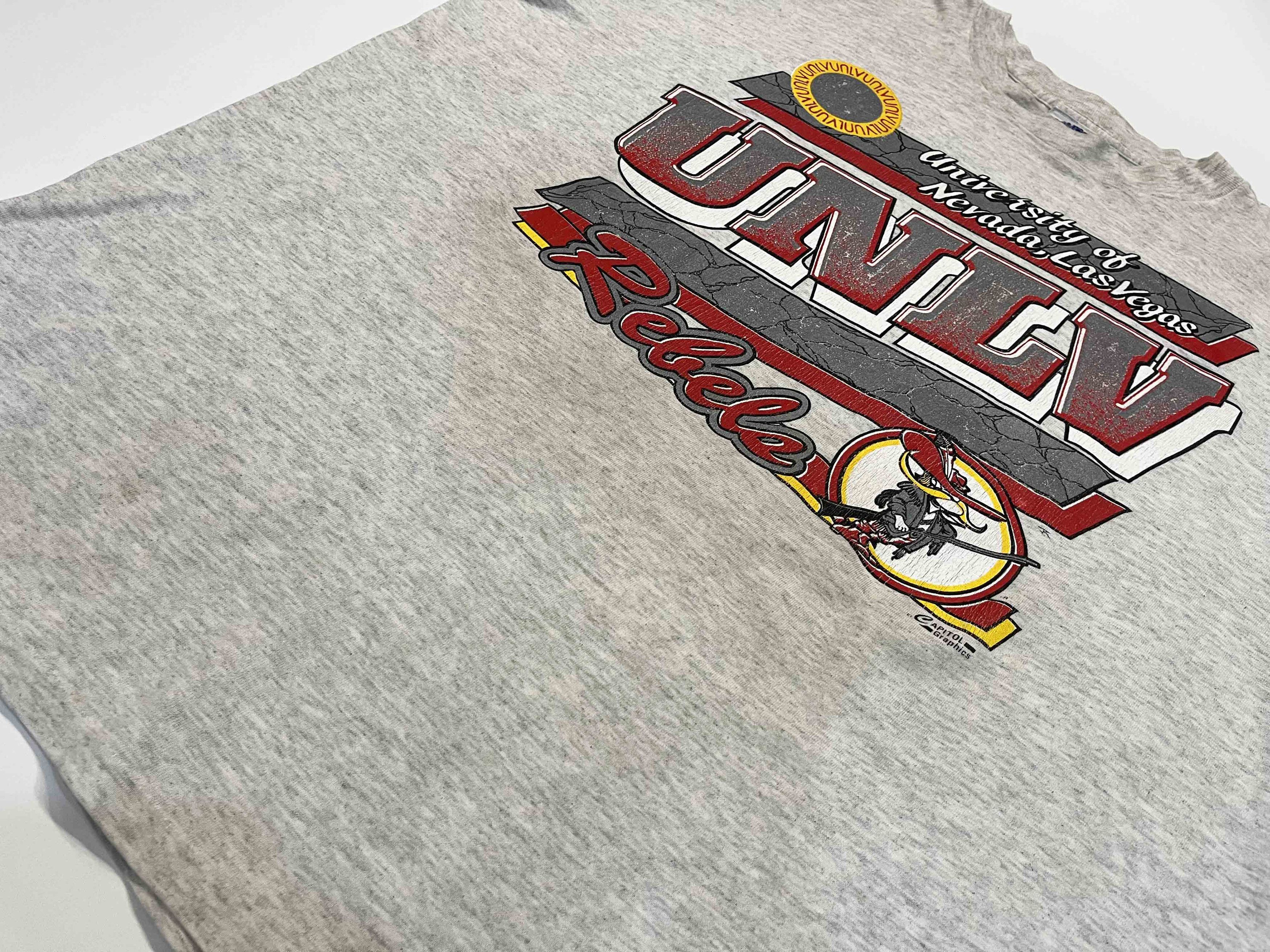 NCAA × Vintage Vintage Capitol Graphics NCAA Runnin' Rebels UNLV T-Shirt Size US XL / EU 56 / 4 - 6 Thumbnail