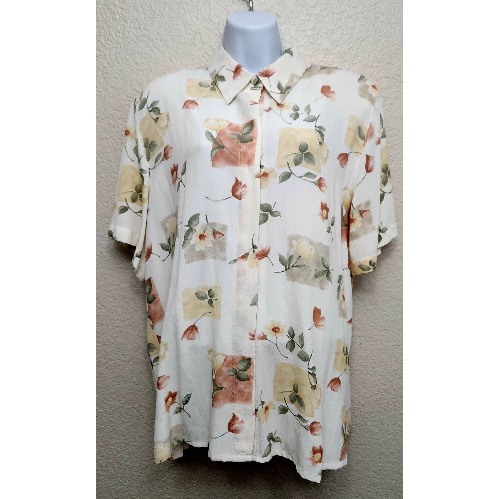 Other VTG Alfred Dunner Cream Green Floral Hidden Button Top 16 Size XXL / US 16-18 / IT 52-54 - 1 Thumbnail