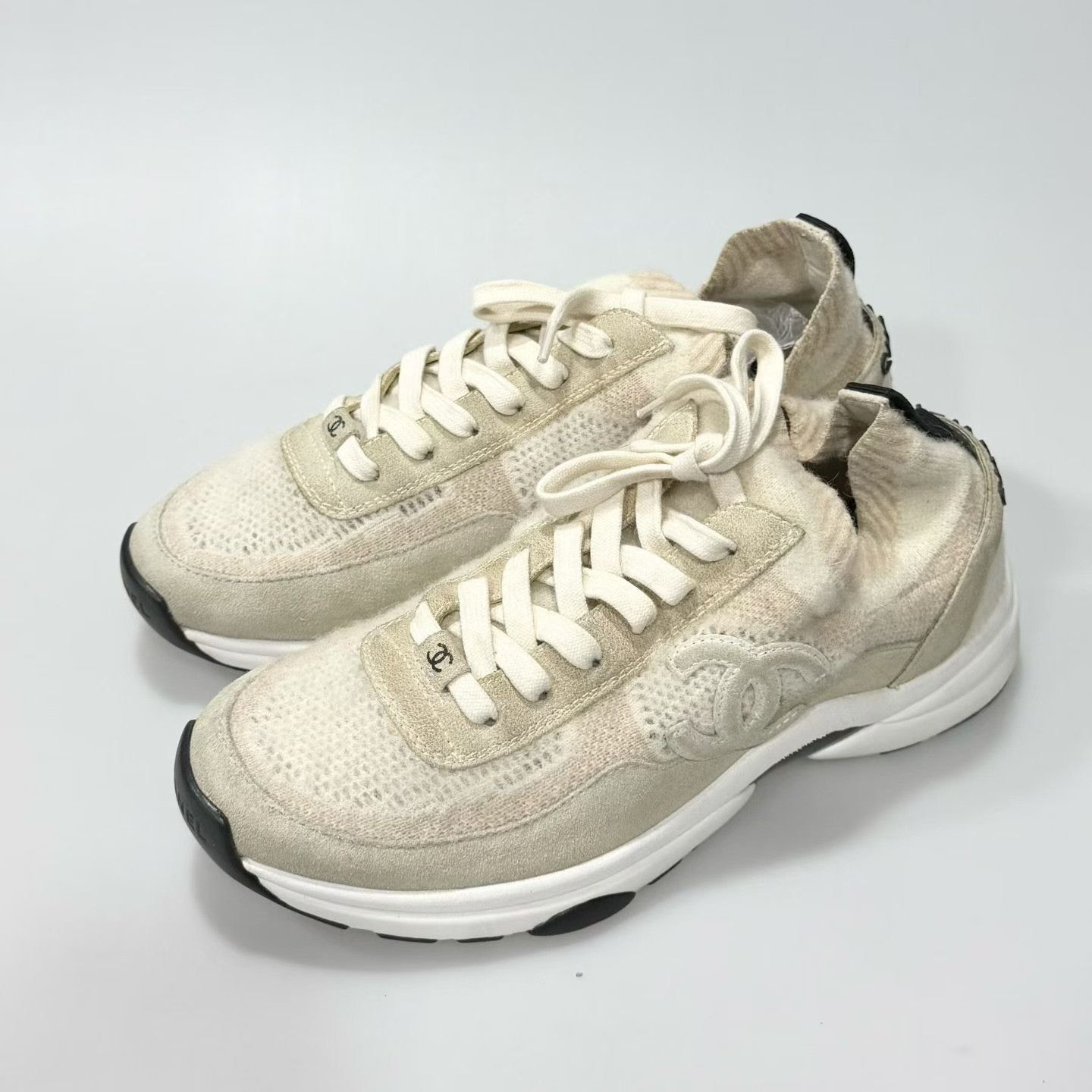 Chanel CHANEL Beige Knit Sneakers Size US 7.5 / IT 37.5 - 1 Thumbnail
