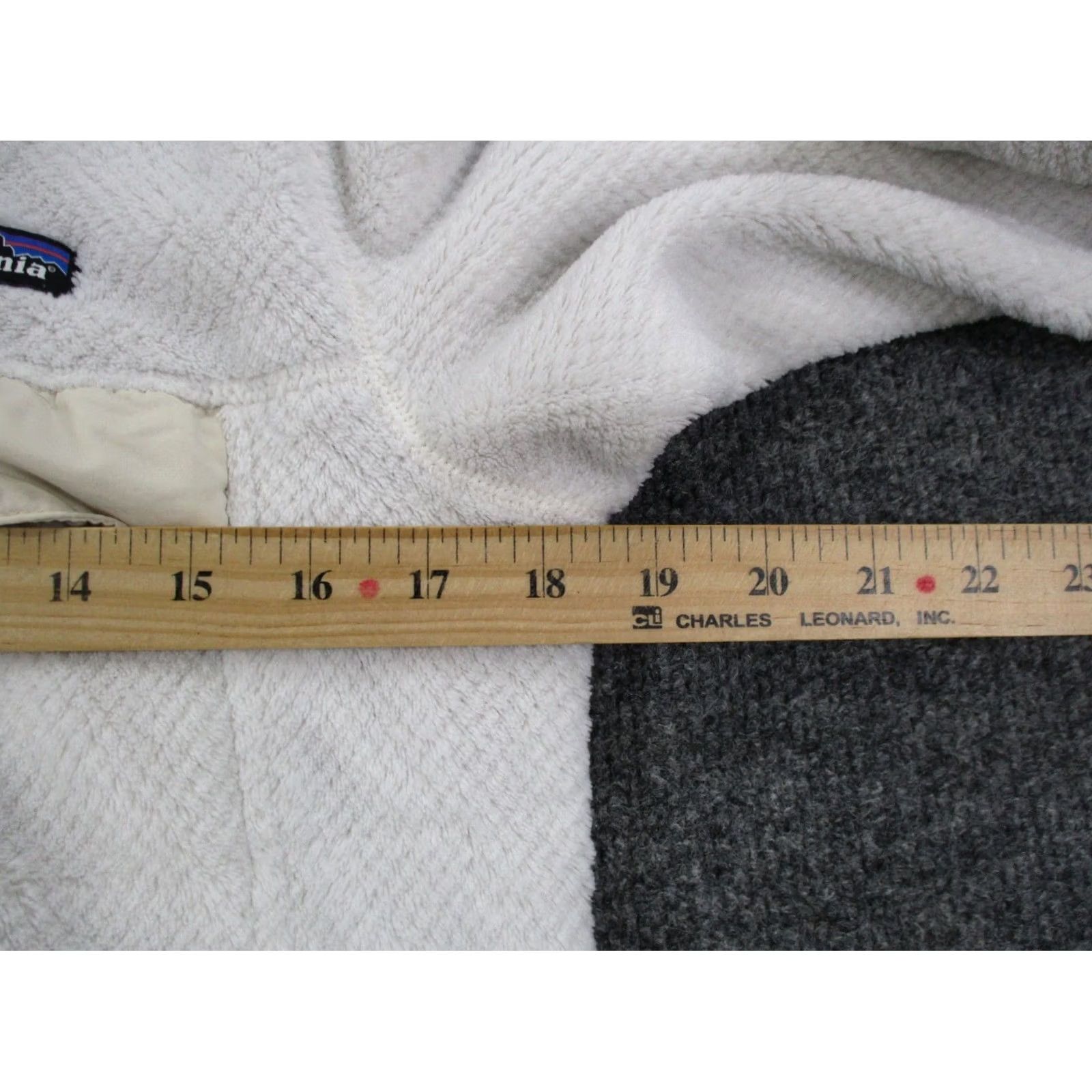 Patagonia Patagonia Snap T Fleece Jacket Womens M White Camping Outdoor Polartec 25442 Size M / US 6-8 / IT 42-44 - 5 Thumbnail