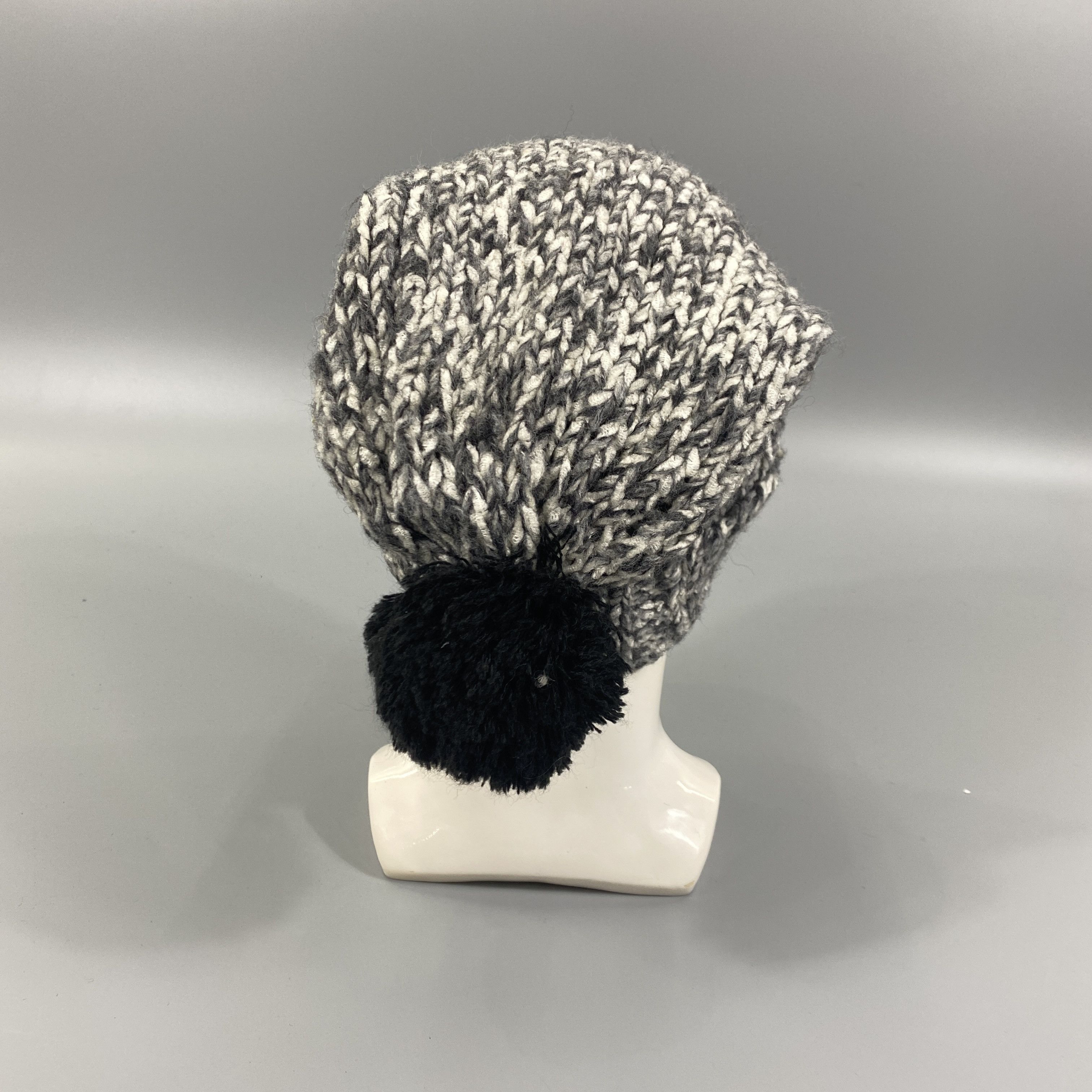 Disney Disney Mickey Knit Beanie Pom Pom -BN757 Size ONE SIZE - 4 Thumbnail