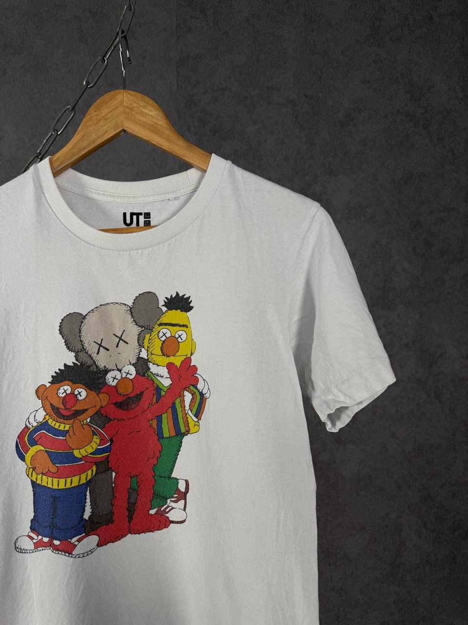 Kaws × Uniqlo Kaws x Uniqlo cult tee Size US XS / EU 42 / 0 - 2 Thumbnail