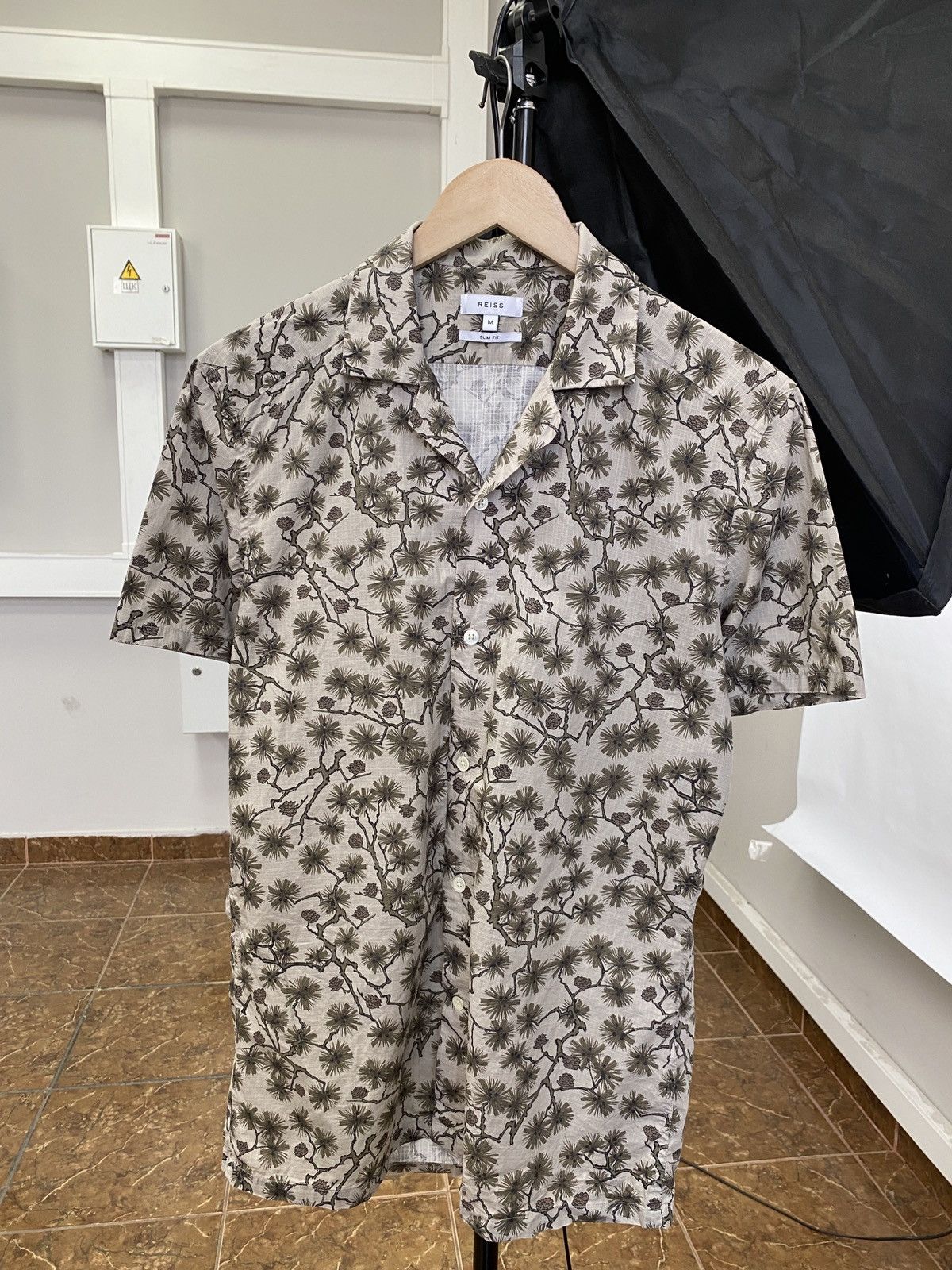 Reiss Reiss Luxury Hawaiian Button Up Shirt Size US M / EU 48-50 / 2 - 1 Thumbnail
