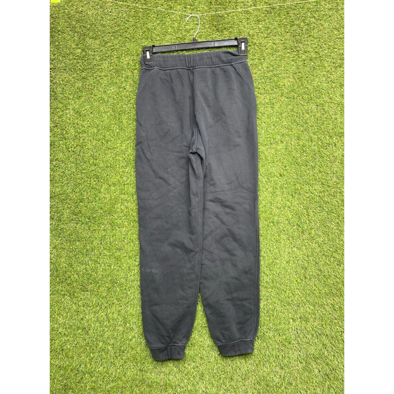 Lululemon Lululemon Womens Small Sweatpants Black Athleticwear Joggers 26x28 Inseam 28 Comfort Pockets Tapered Activewear Size 28" / US 6 / IT 42 - 2 Thumbnail