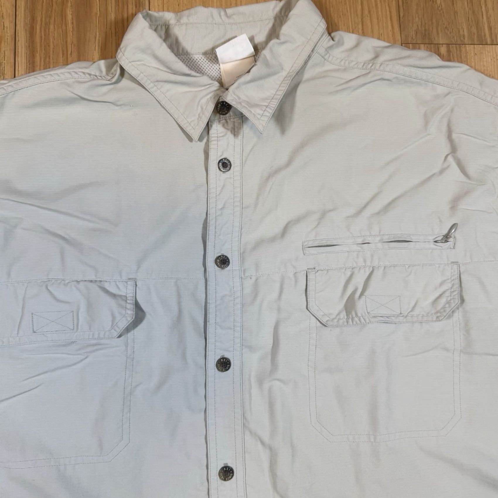 Vintage REI Mens Button Up Shirt Short Sleeve Khaki 2XL Nylon Lightweight Beige Breathe River Vintage? Size US XXL / EU 58 / 5 - 3 Thumbnail