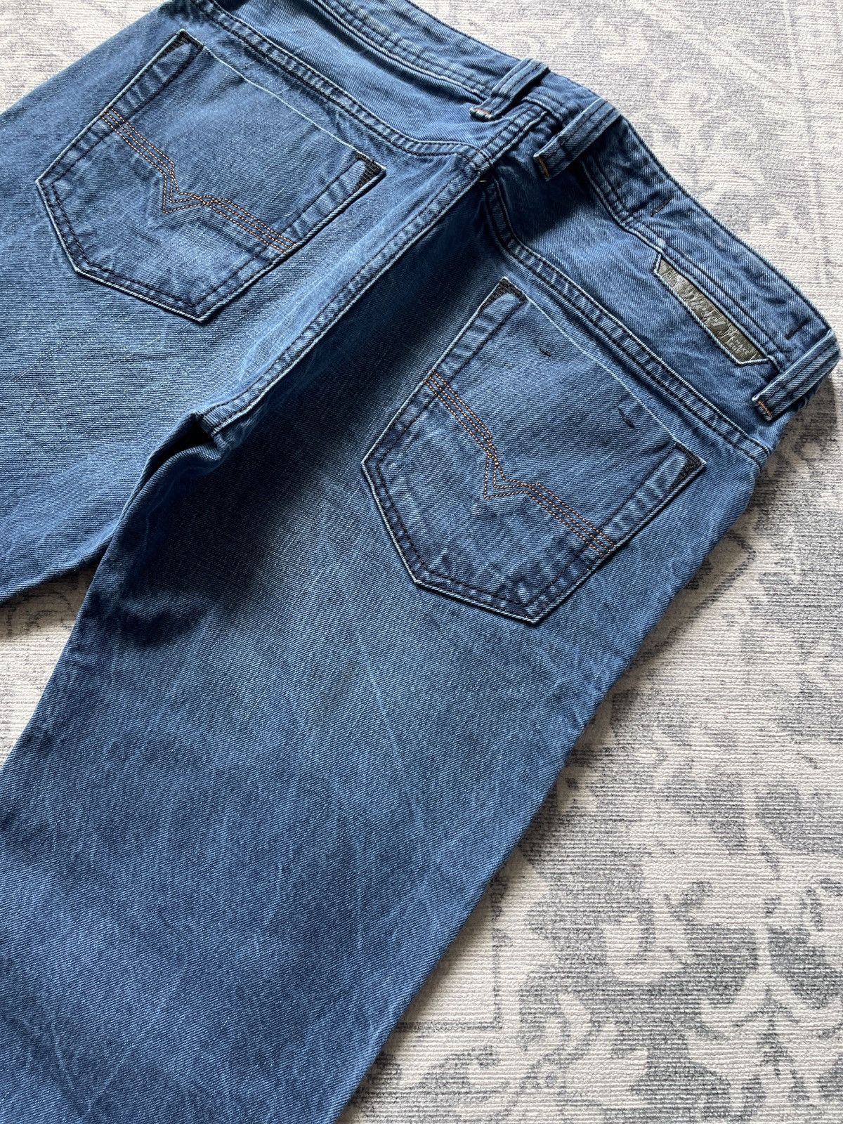 Japanese Brand Vintage Diesel Jeans Mud Washed Faded Baggy Wide Japanese Size US 32 / EU 48 - 8 Thumbnail