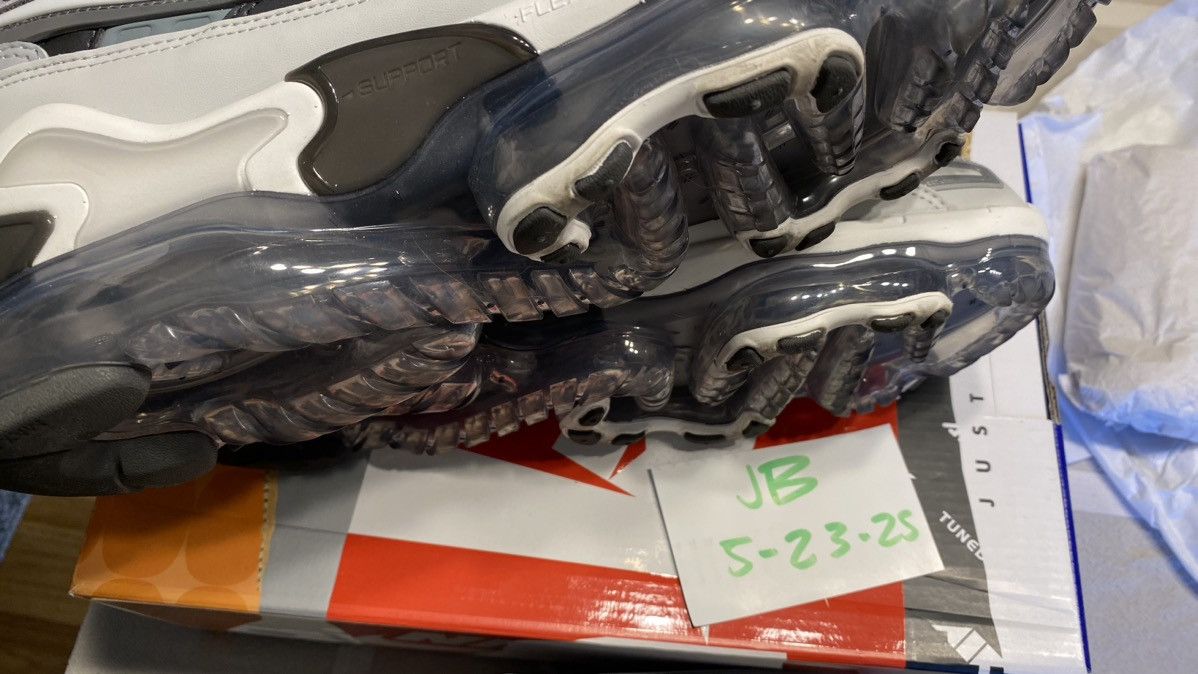 Nike AIR VAPORMAX EVO Size US 10.5 / EU 43-44 - 5 Thumbnail