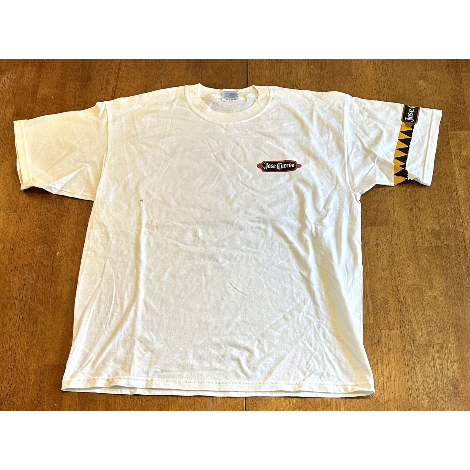 Gildan VINTAGE Jose Cuervo Naughty And Nice T Shirt XL 90s Y2K Mens White Size US XL / EU 56 / 4 - 2 Thumbnail