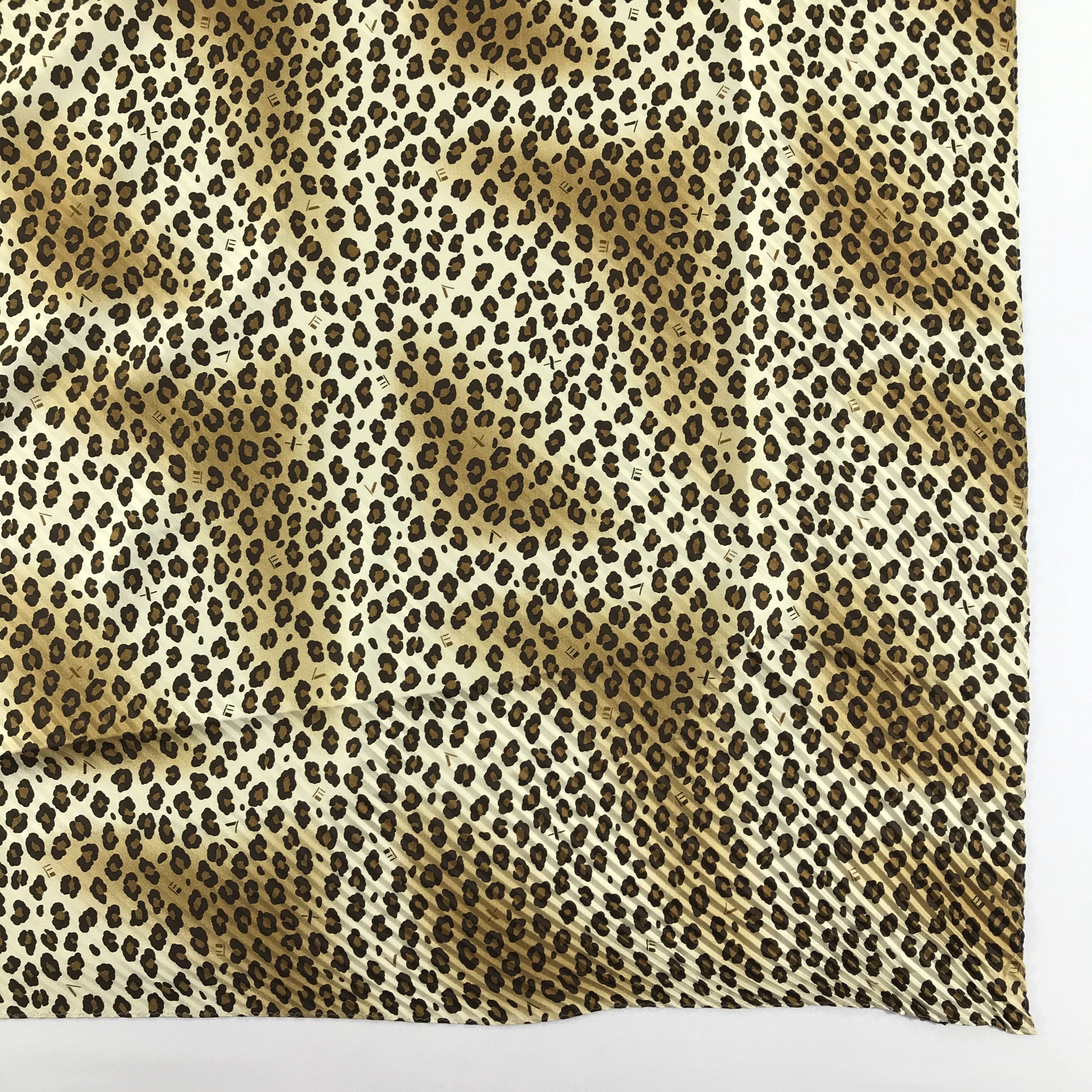 Krizia Uomo Vintage Krizia Silk Scarf Size ONE SIZE - 4 Thumbnail
