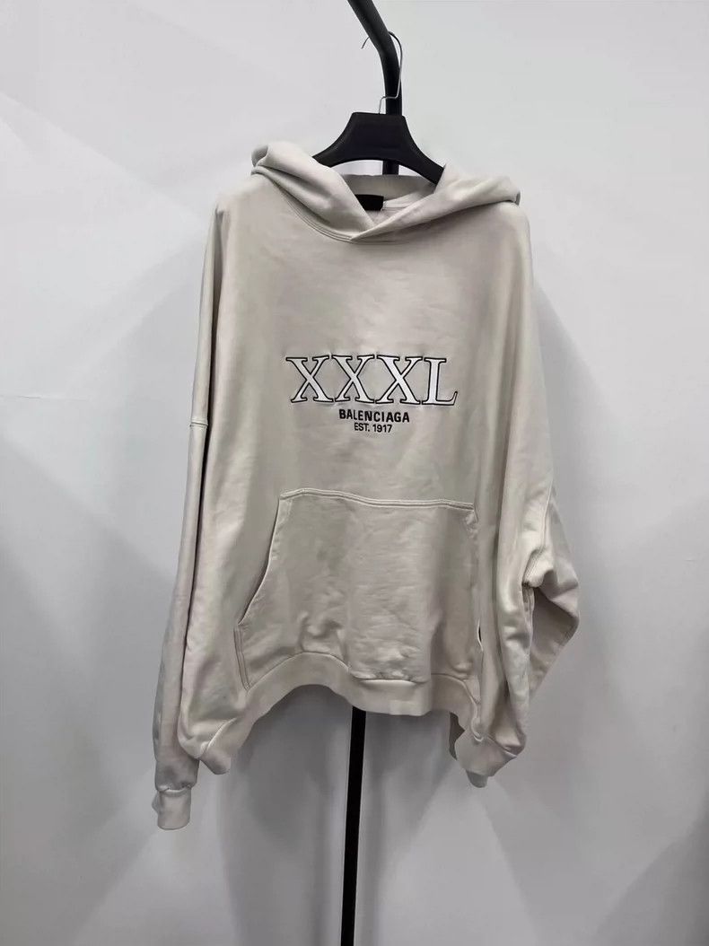 Balenciaga Balenciaga 3XL embroidered logo hoodie sweatshirt Size US S / EU 44-46 / 1 - 1 Thumbnail
