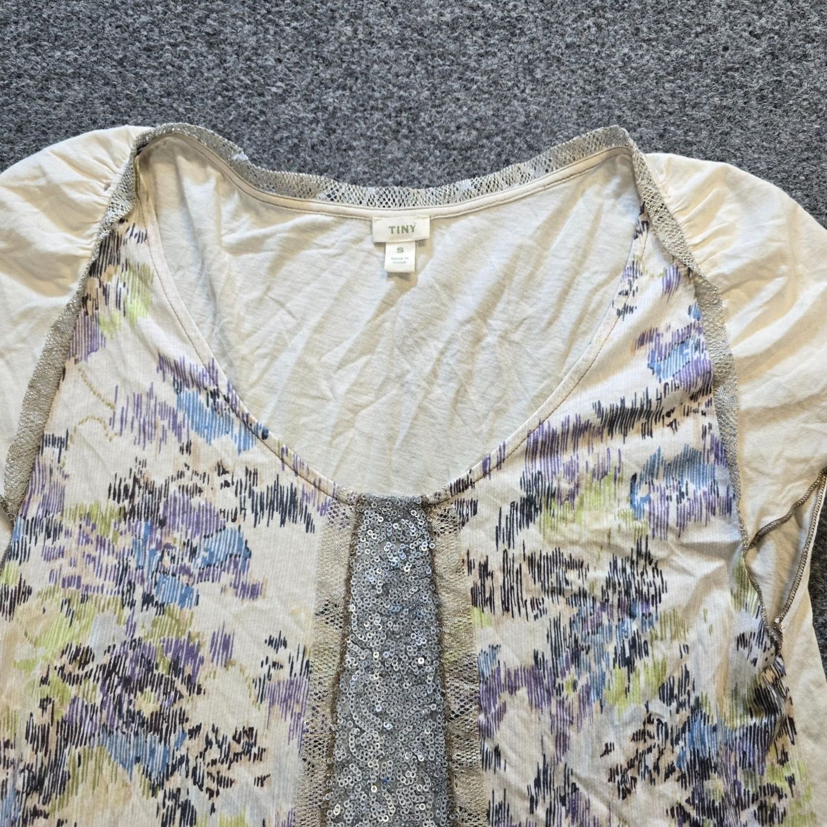 Vintage Tiny Top Womens Medium White Blue Floral Sequins Round Neck Anthro Casual Shirt Size M / US 6-8 / IT 42-44 - 2 Thumbnail