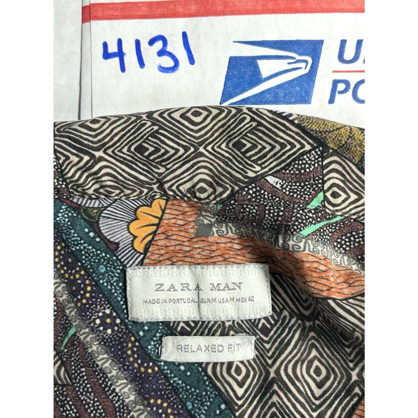 Zara Zara Button-Up shirt Geometric Art Multicolor Short Sleeve Collared Relaxed Fit Men’s M Beach Summer Geometric Beach Resort Art Hawaiian Casual Mens Size US M / EU 48-50 / 2 - 6 Thumbnail