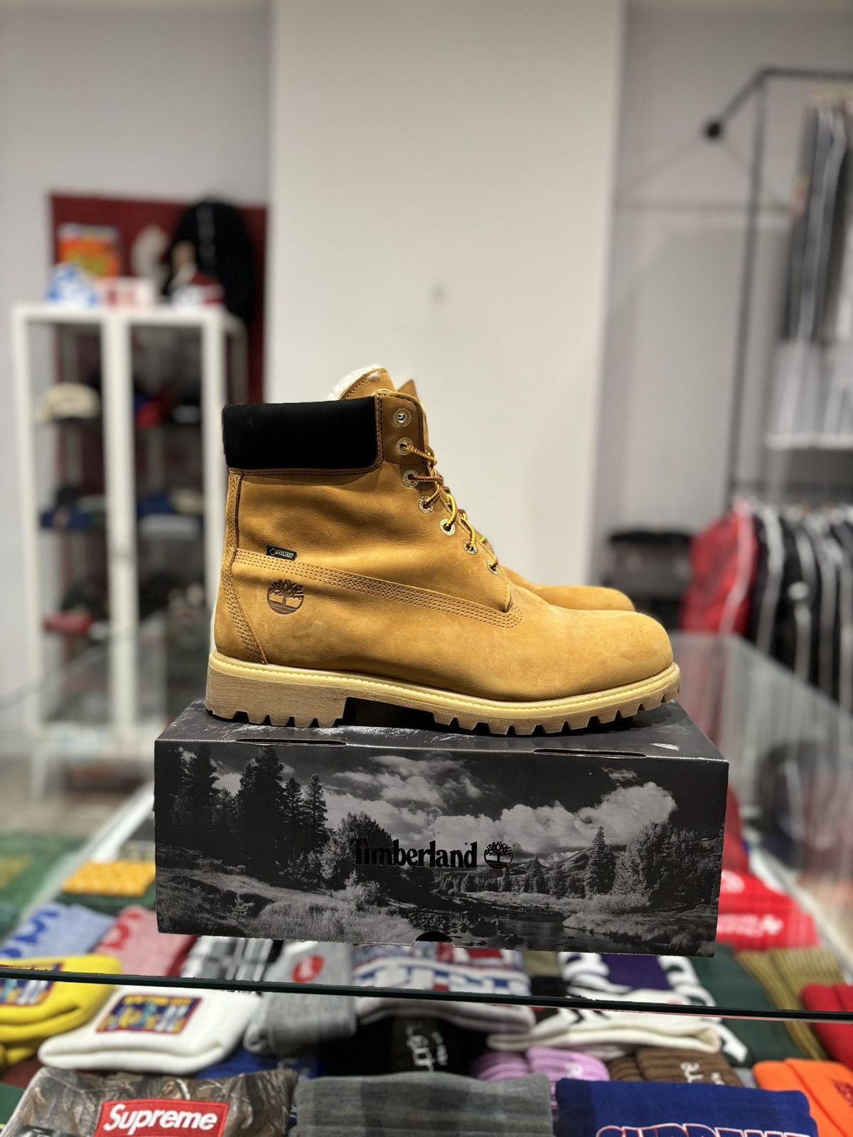 October's Very Own × Timberland Timberland 6" OVO Wheat Size: 13 Size US 13 / EU 46 - 1 Thumbnail