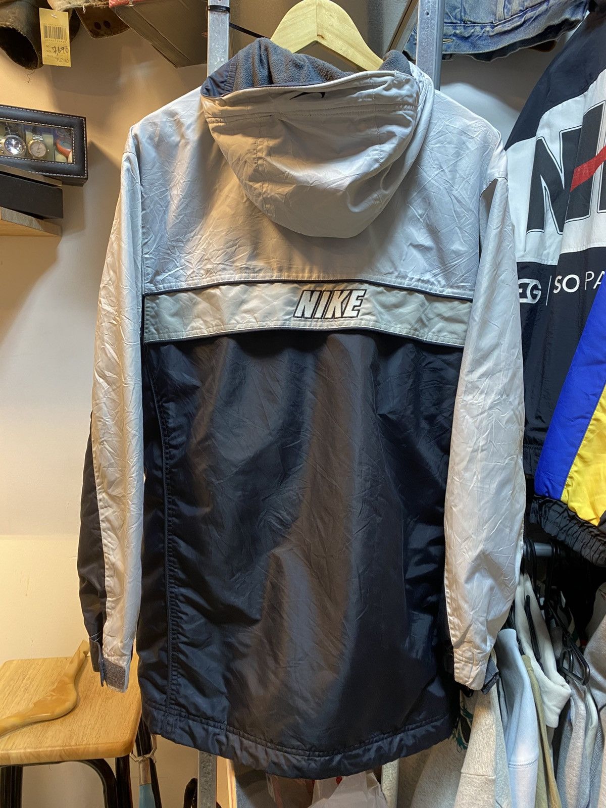 Nike Vintage Nike Spell Out Windbreaker Jacket Size US S / EU 44-46 / 1 - 4 Thumbnail