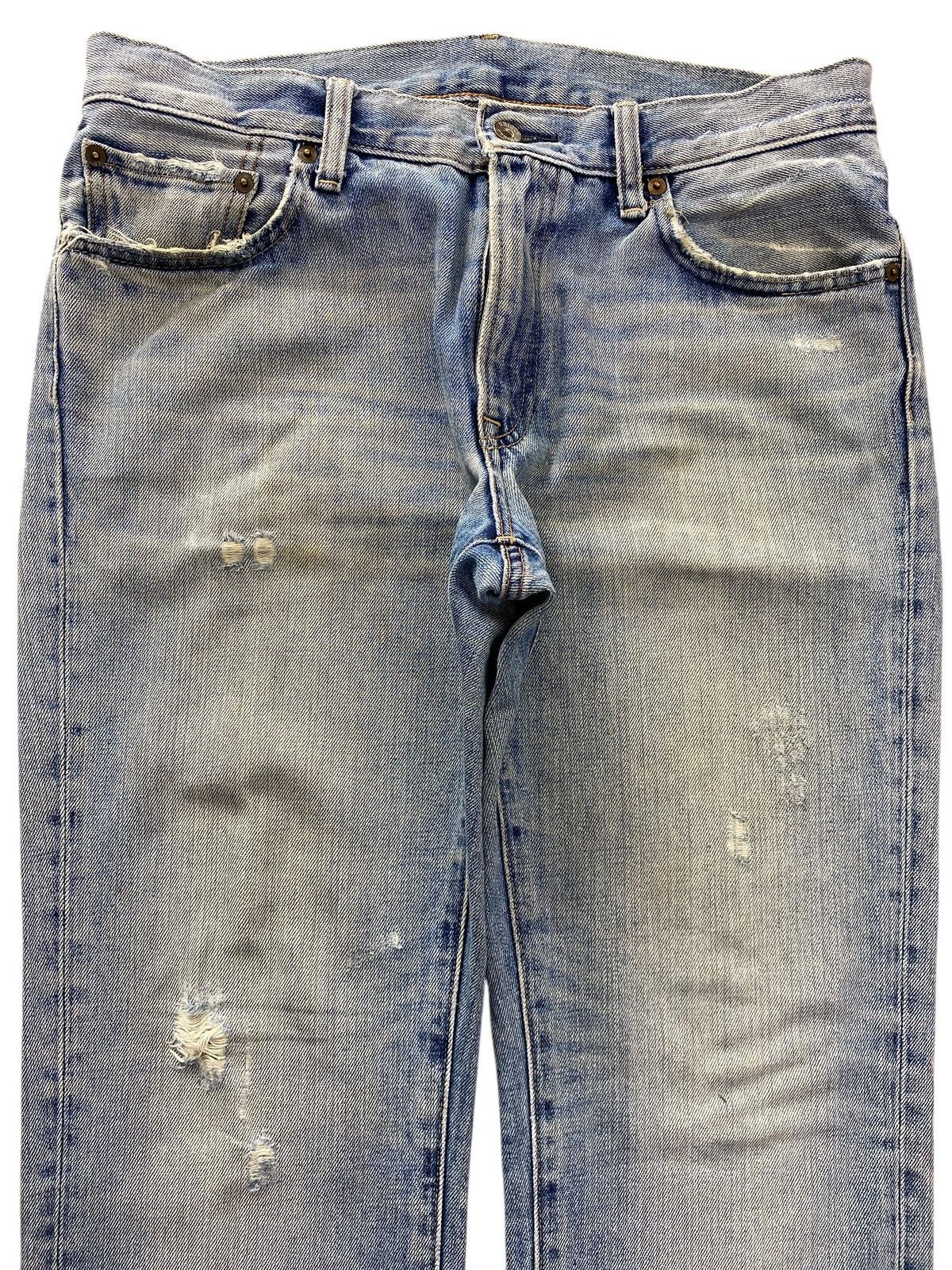 Uniqlo Uniqlo Light Wash Ripped Style Straight Leg Jeans Size US 32 / EU 48 - 2 Thumbnail
