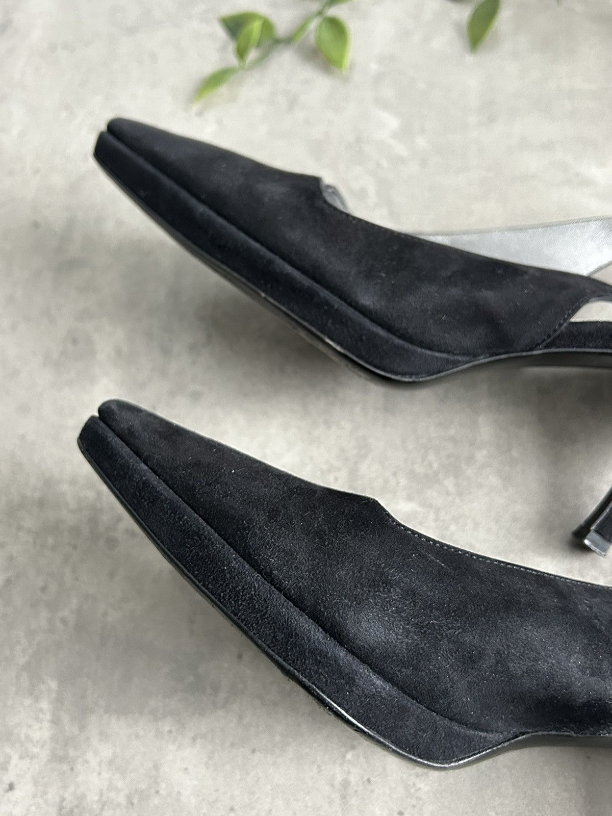 Prada × Vintage Prada Vintage heels Suede Luxury Old money Size US 5 / IT 35 - 12 Thumbnail