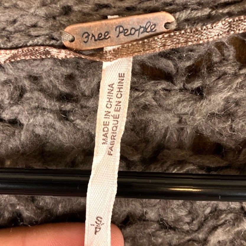 Free People Free People Sweater Brown Crashing Waves Chunky Knit Pullover Wool Blend S V-Neck Women Wool Blend Knit Open-Knit - Mens/Womens? Size S / US 4 / IT 40 - 6 Thumbnail