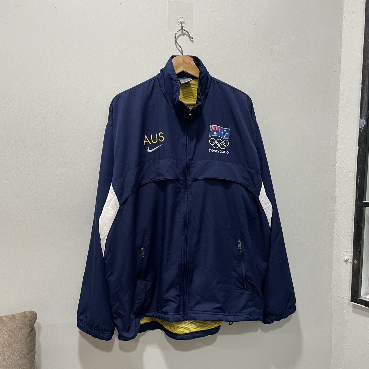 Nike Nike Australia Sydney 2000 Vintage Jacket 🍒 Size US L / EU 52-54 / 3 - 1 Thumbnail