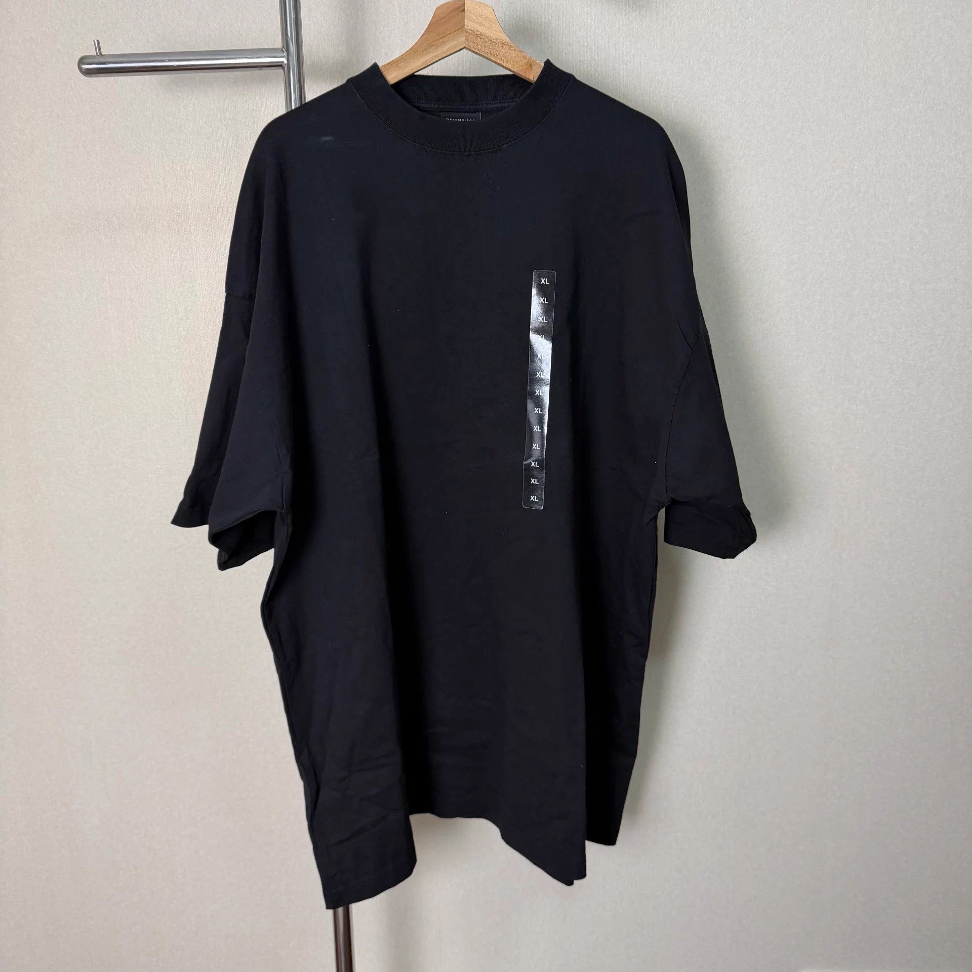 Balenciaga Balenciaga FW22 Oversize Logo Tee Black Men's Size US XL / EU 56 / 4 - 1 Thumbnail