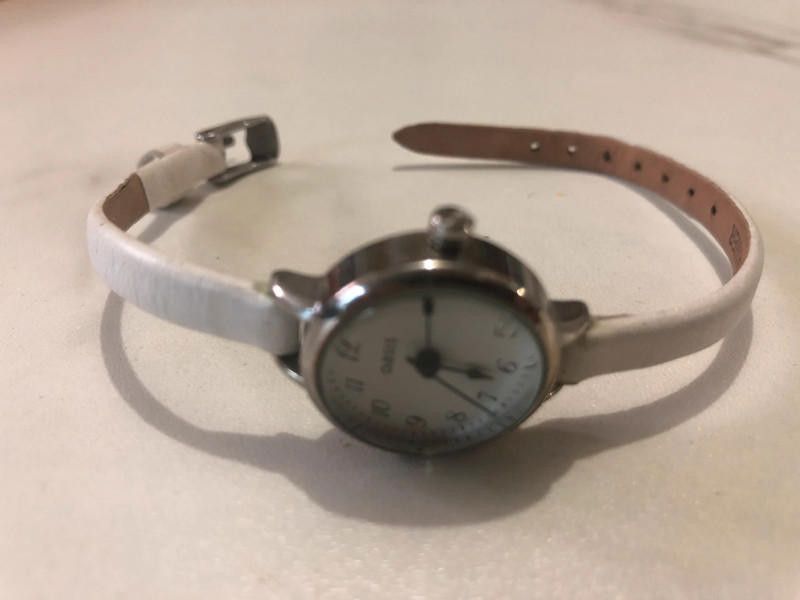 Designer oasis silver dial white leather strap watch Size ONE SIZE - 2 Thumbnail