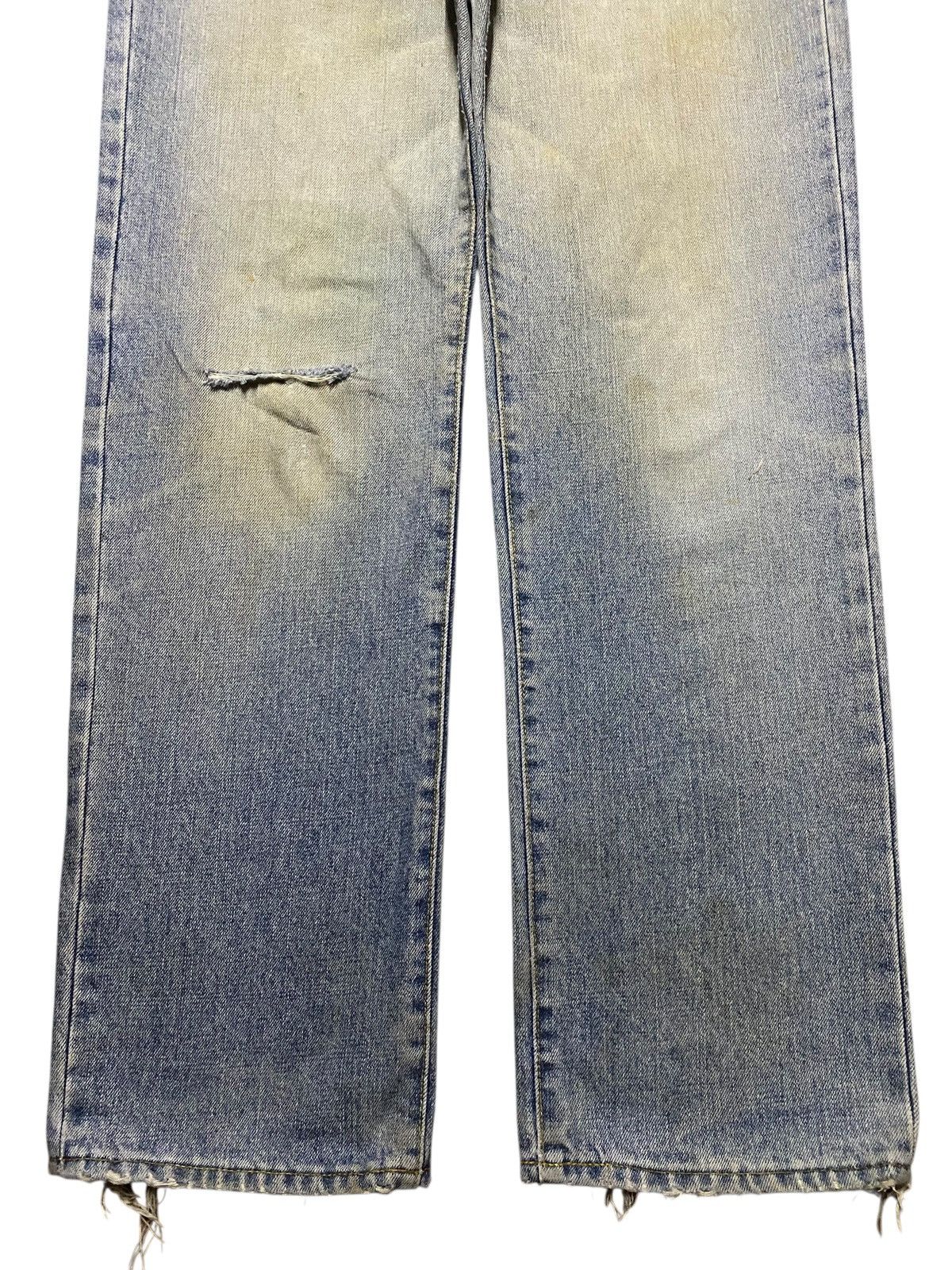 Uniqlo Vintage Japanese Brand Uniqlo Light Wash Loose Jeans Size US 33 - 5 Thumbnail