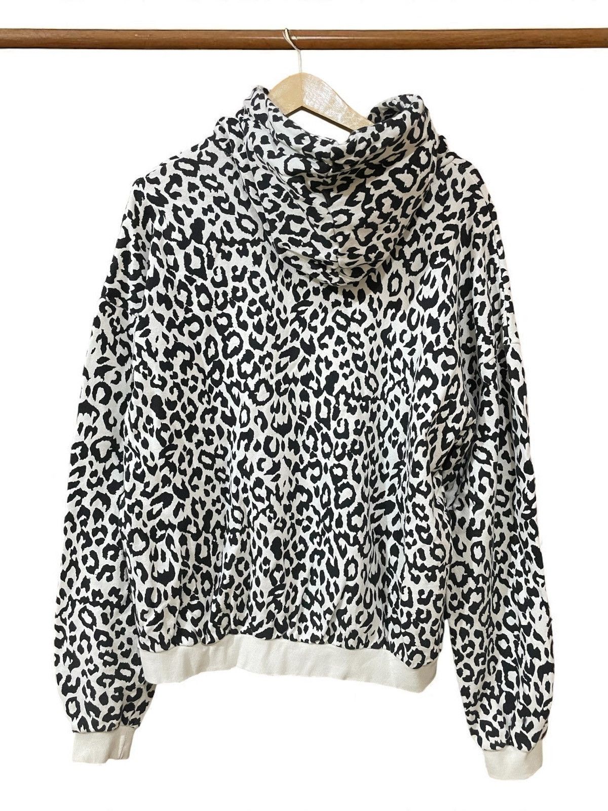 Japanese Brand LEOPARD PRINT HOOD - WHITE Size ONE SIZE - 1 Thumbnail