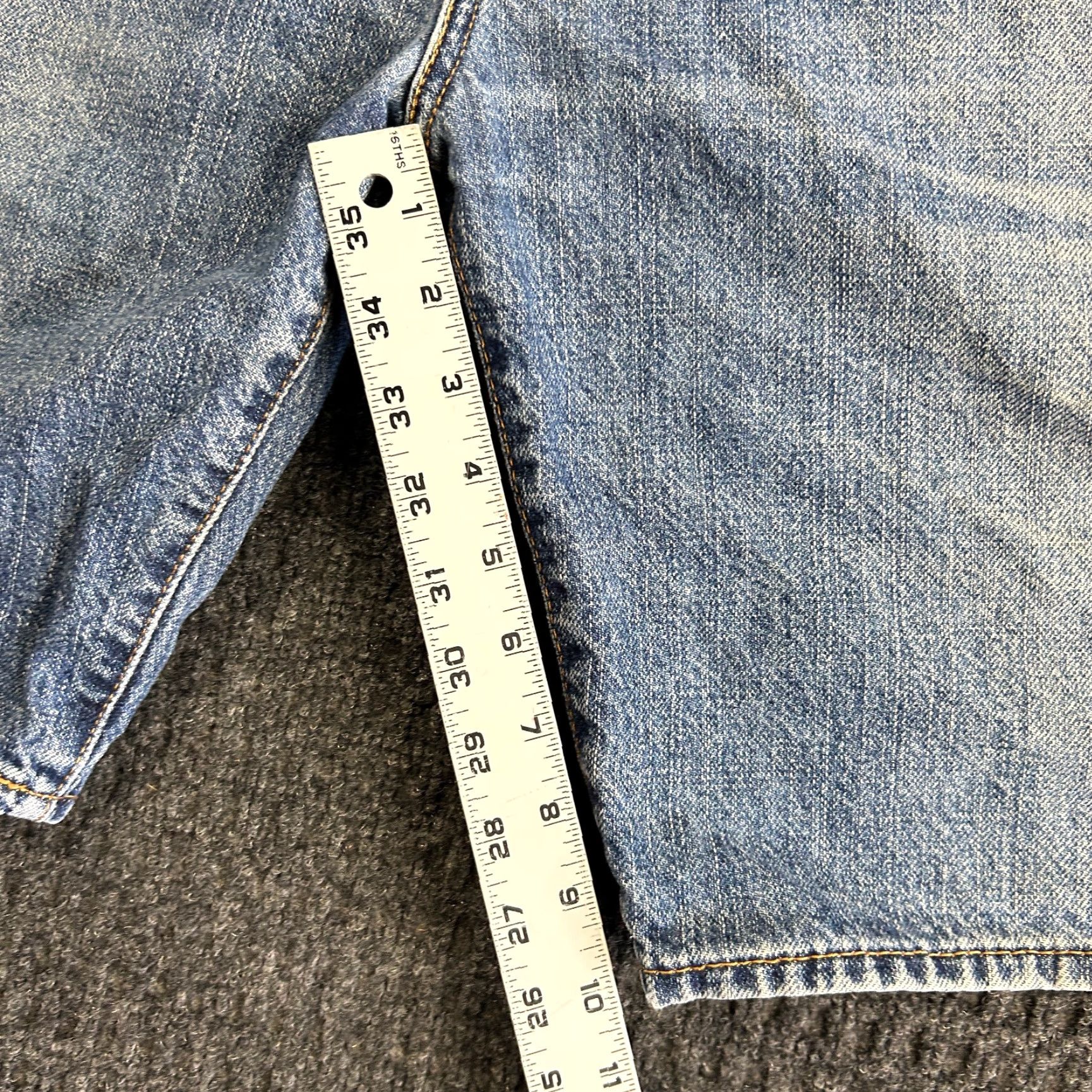 Levi's VINTAGE Levi’s 505 Denim Bermuda Shorts Mens 40 Blue Distressed 90s Y2K Skater Baggy 5-Pocket Denim Jeans Short Size US 40 / EU 56 - 5 Thumbnail