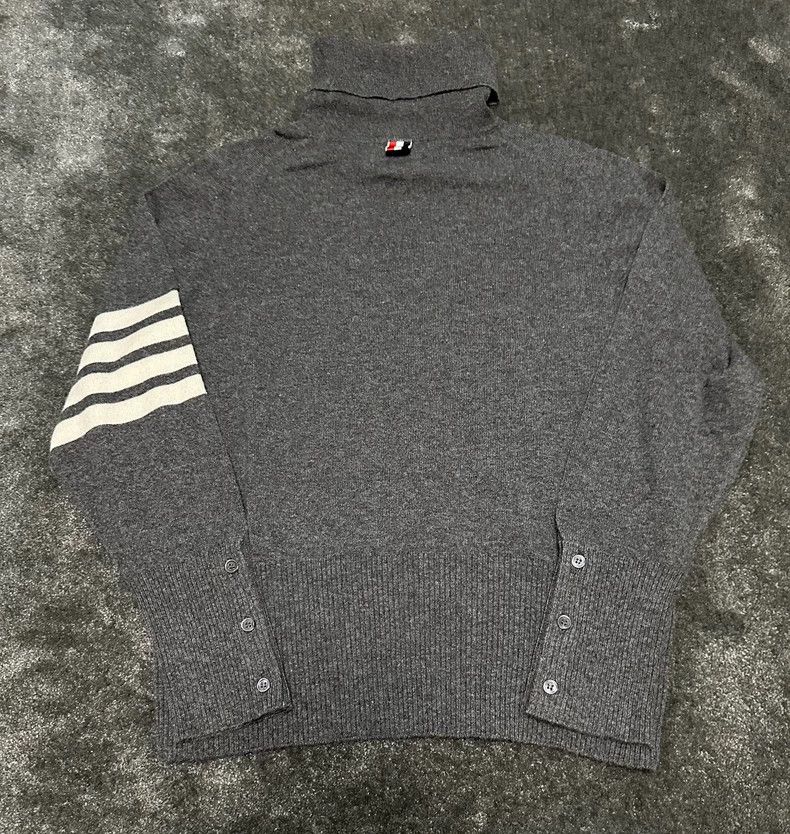 Thom Browne Thom Browne Medium gray four-bar cashmere turtleneck sweate Size US L / EU 52-54 / 3 - 6 Thumbnail