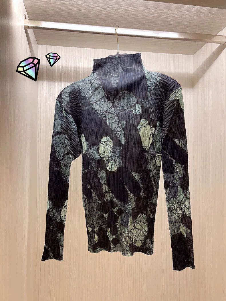 Other Issey Miyake size:3 Leaf marble pattern top Size S / US 4 / IT 40 - 1 Thumbnail