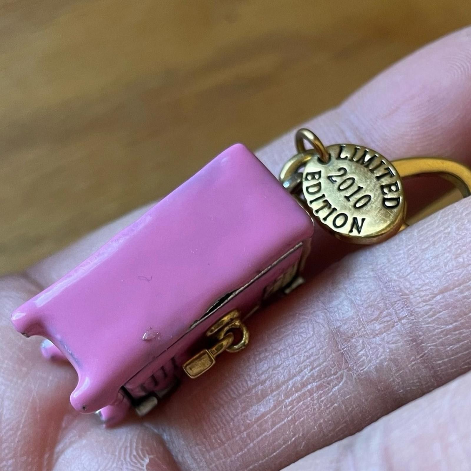 Juicy Couture Jeans Limited Edition Rare Juicy Couture Pink Locker Charm Size ONE SIZE - 7 Thumbnail