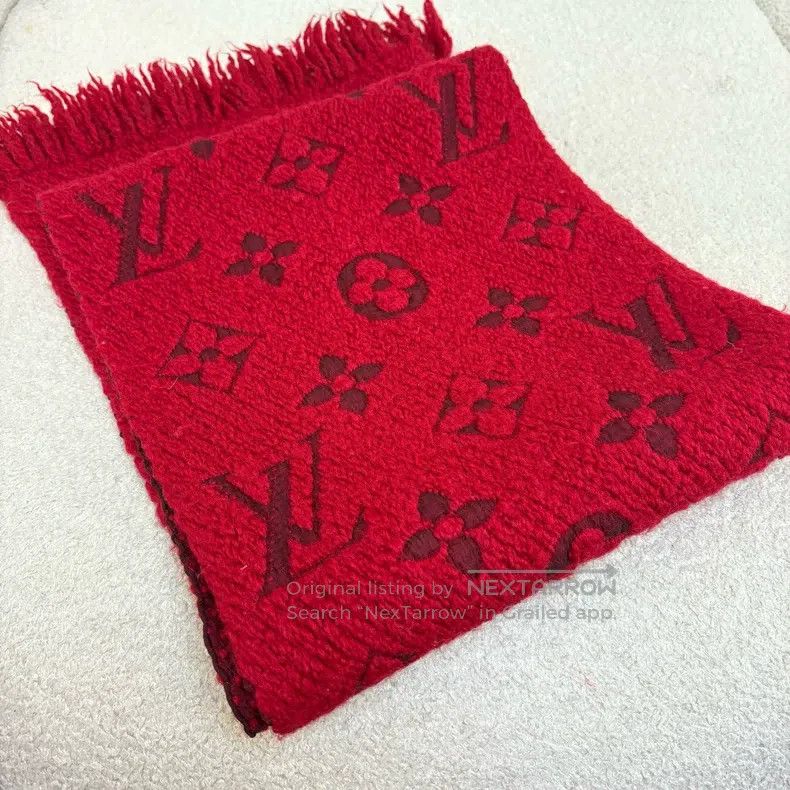 Louis Vuitton Louis Vuitton Wool red full logo fringed scarf Size ONE SIZE - 3 Thumbnail