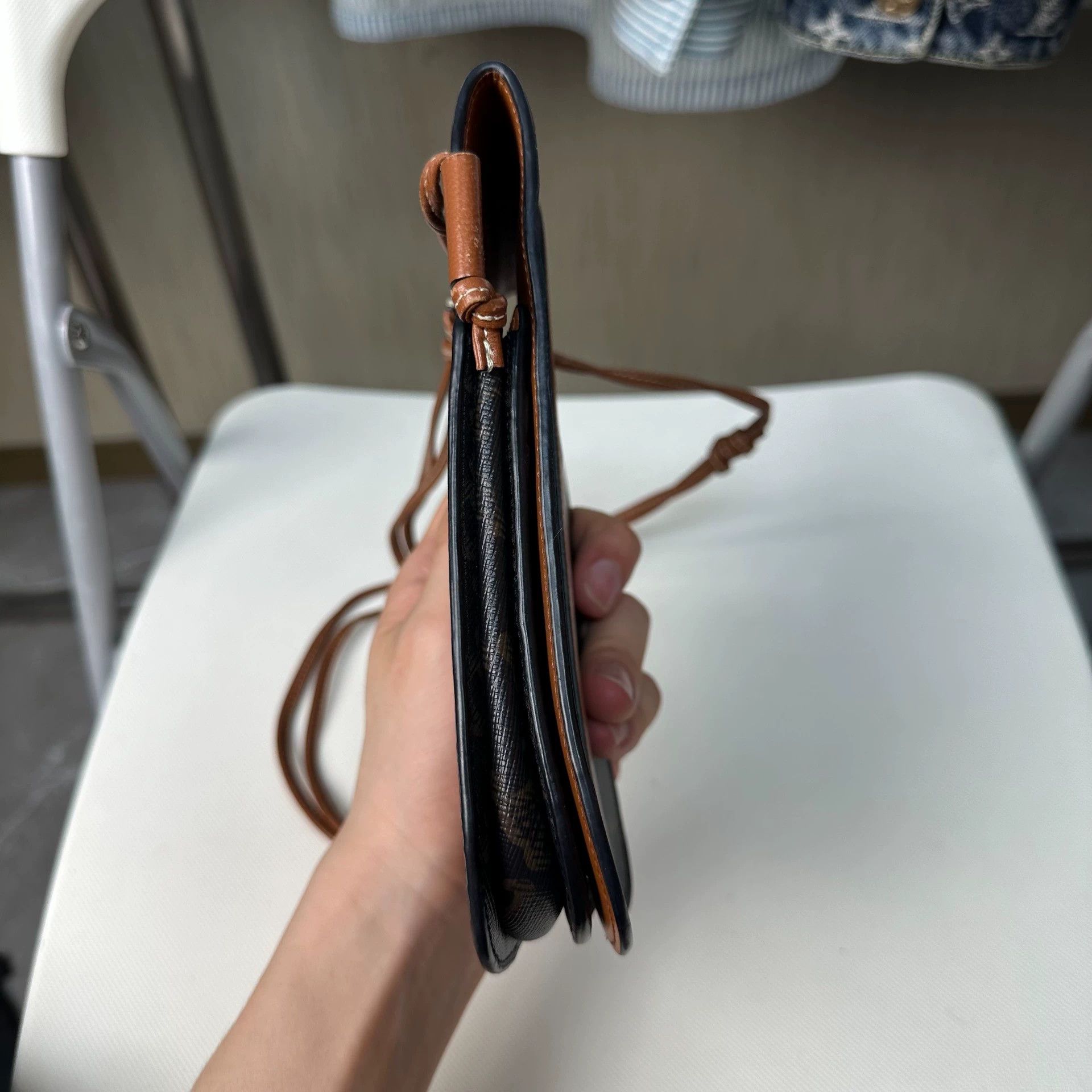 Celine CELINE Triomphe Canvas & Calfskin Cross Pouch Size ONE SIZE - 8 Thumbnail