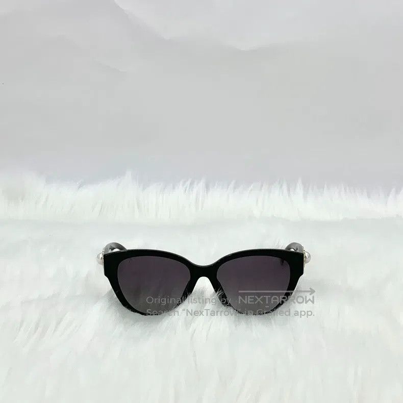 Chanel Chanel Black camelia love pearl cat's eye sunglasses Size ONE SIZE - 3 Thumbnail