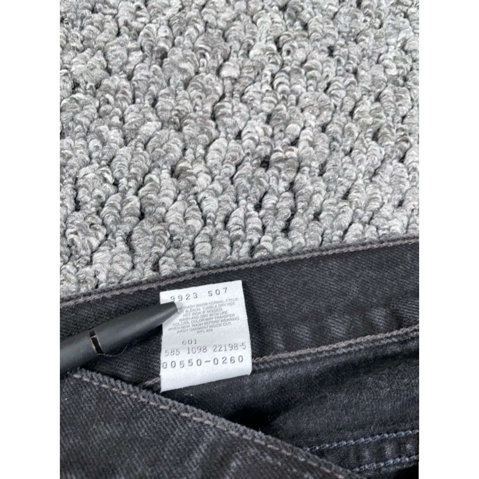 Levi's VTG Levi's 550 Jeans Tapered Leg 38 x 29 Black Levi's 40 Regular Men USA 5-Pocket Denim Cotton Relaxed Fit Vintage 80s 90s Grunge Retro Size US 40 / EU 56 - 4 Thumbnail