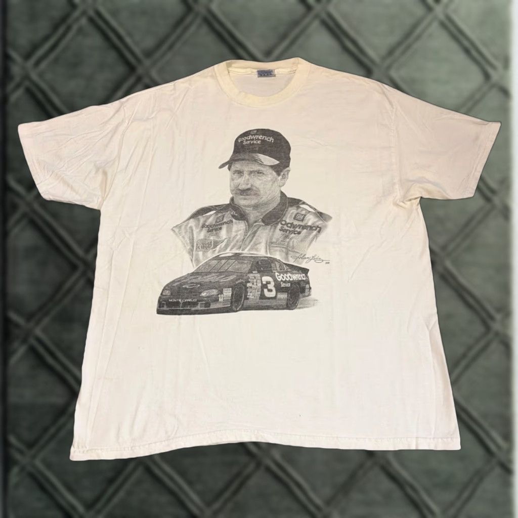 Hanes VINTAGE Dale Earnhardt NASCAR Racing Portrait White T-Shirt XL Mens Hanes Regular Size XL White Portrait NASCAR Vintage Mens Shirt Size US XL / EU 56 / 4 - 1 Thumbnail