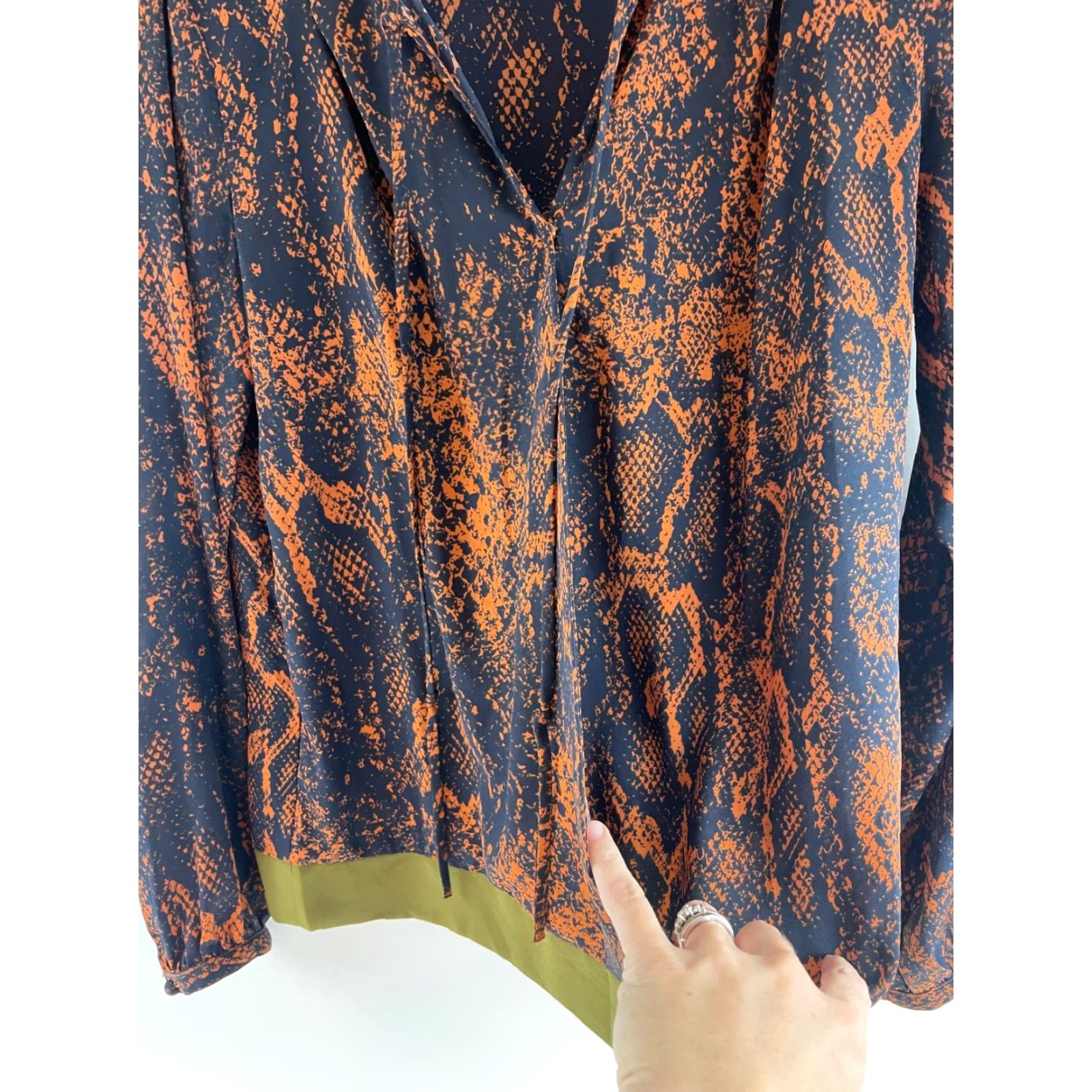 Vintage CAbi Blouse Shirt Tunic Women's XS Orange Snake Skin Pattern Green Hem Tie V-Neck Long Sleeve Casual Modern Mens? Wait. No. End. Size XS / US 0-2 / IT 36-38 - 3 Thumbnail