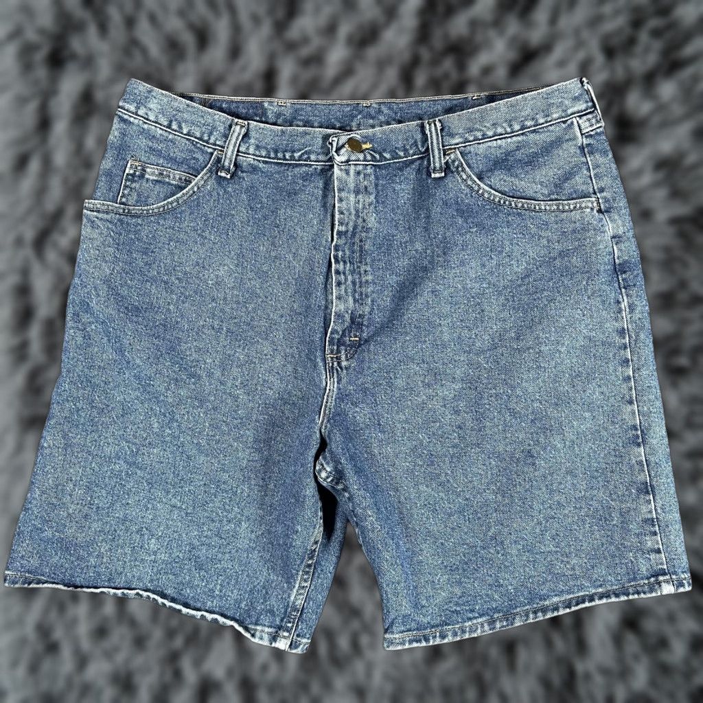 Wrangler VINTAGE Wrangler Shorts Mens 40 Blue Denim Regular Bermuda 90s Y2K Stone Wash 5-Pocket Logo Size US 40 / EU 56 - 1 Thumbnail