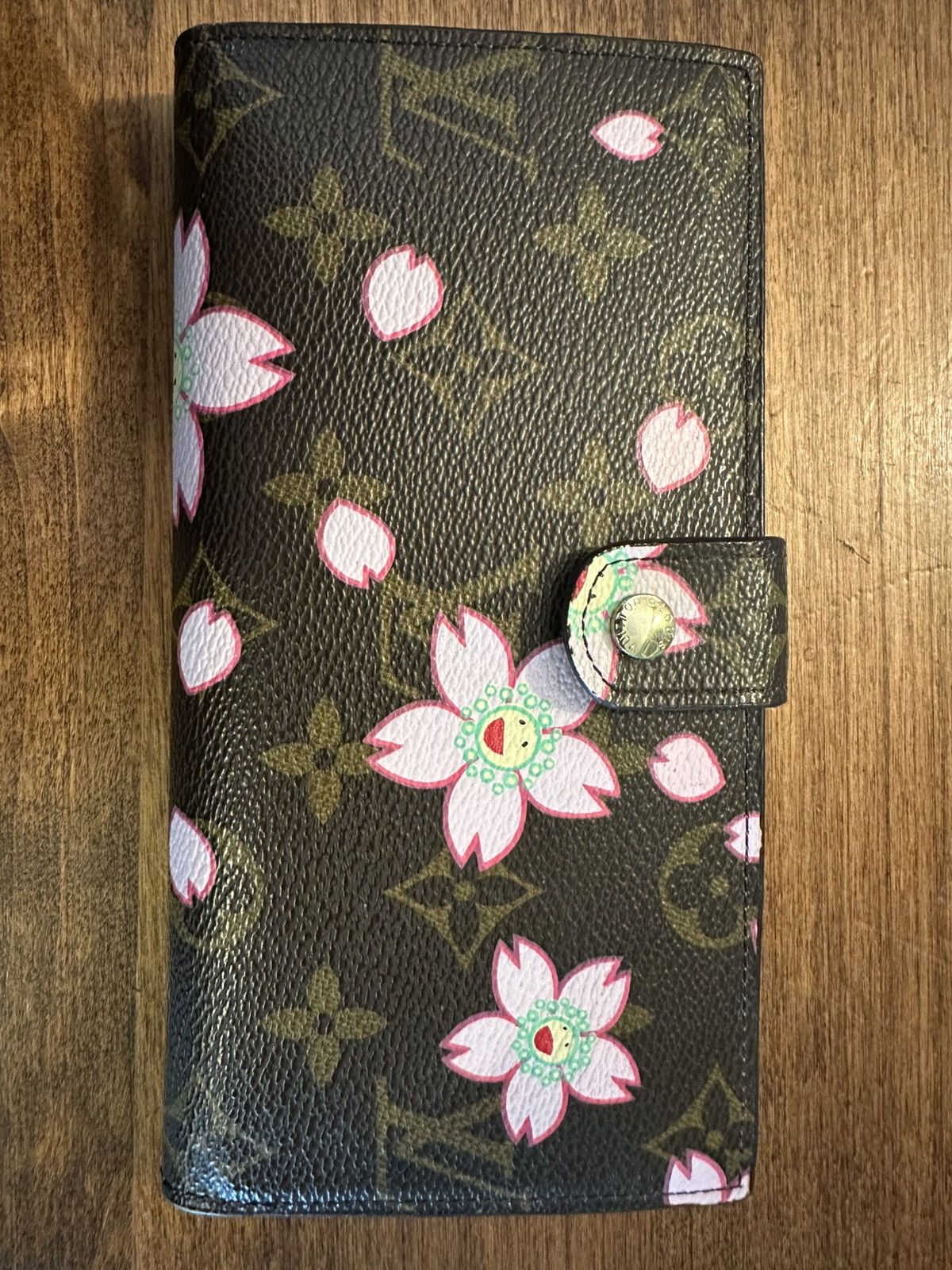 Louis Vuitton × Takashi Murakami Louis Vuitton x Murakami Cherry Blossom Mirror wallet Size ONE SIZE - 13 Thumbnail