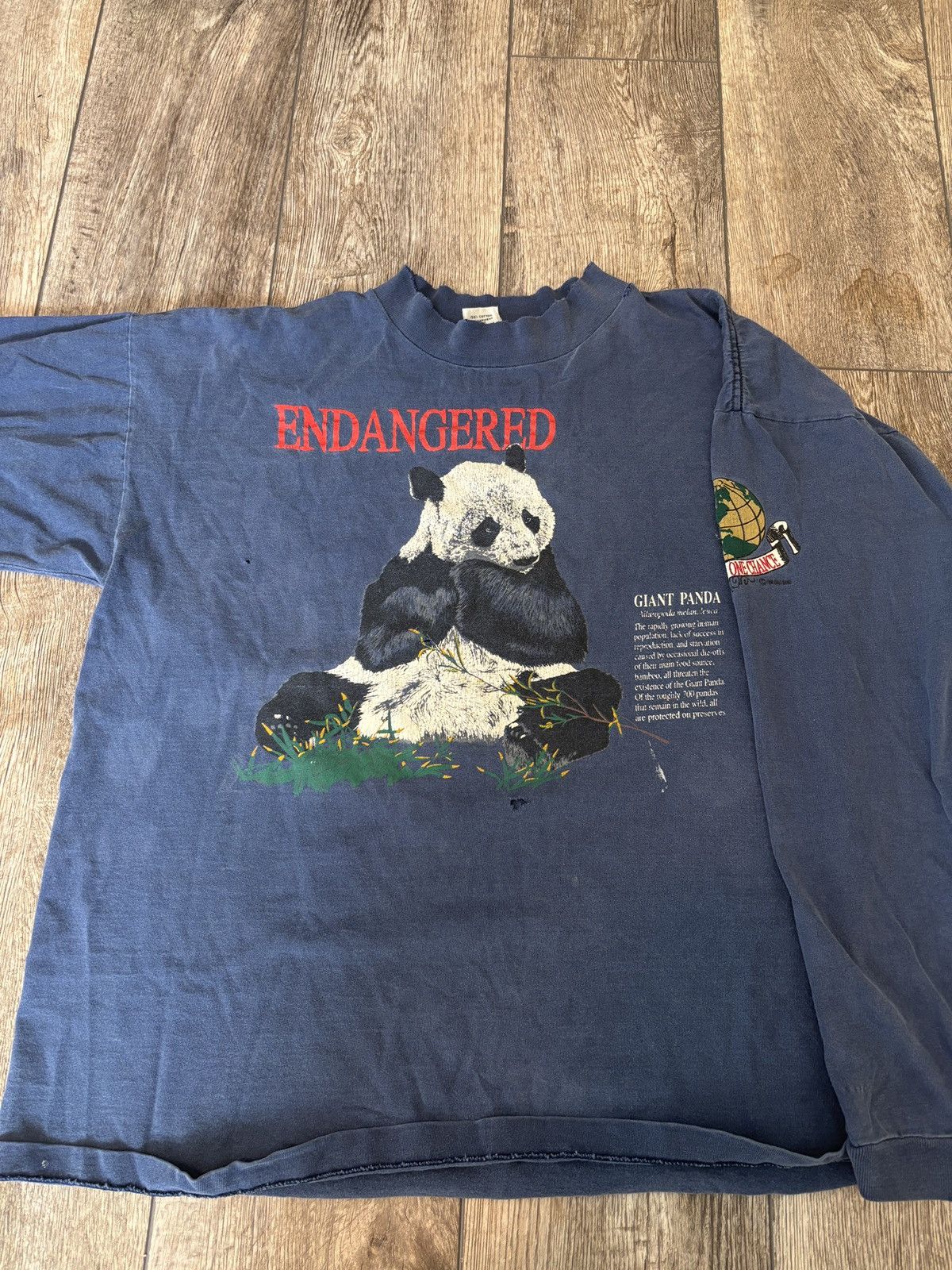 Vintage Endangered pandas long sleeve Size US M / EU 48-50 / 2 - 1 Thumbnail