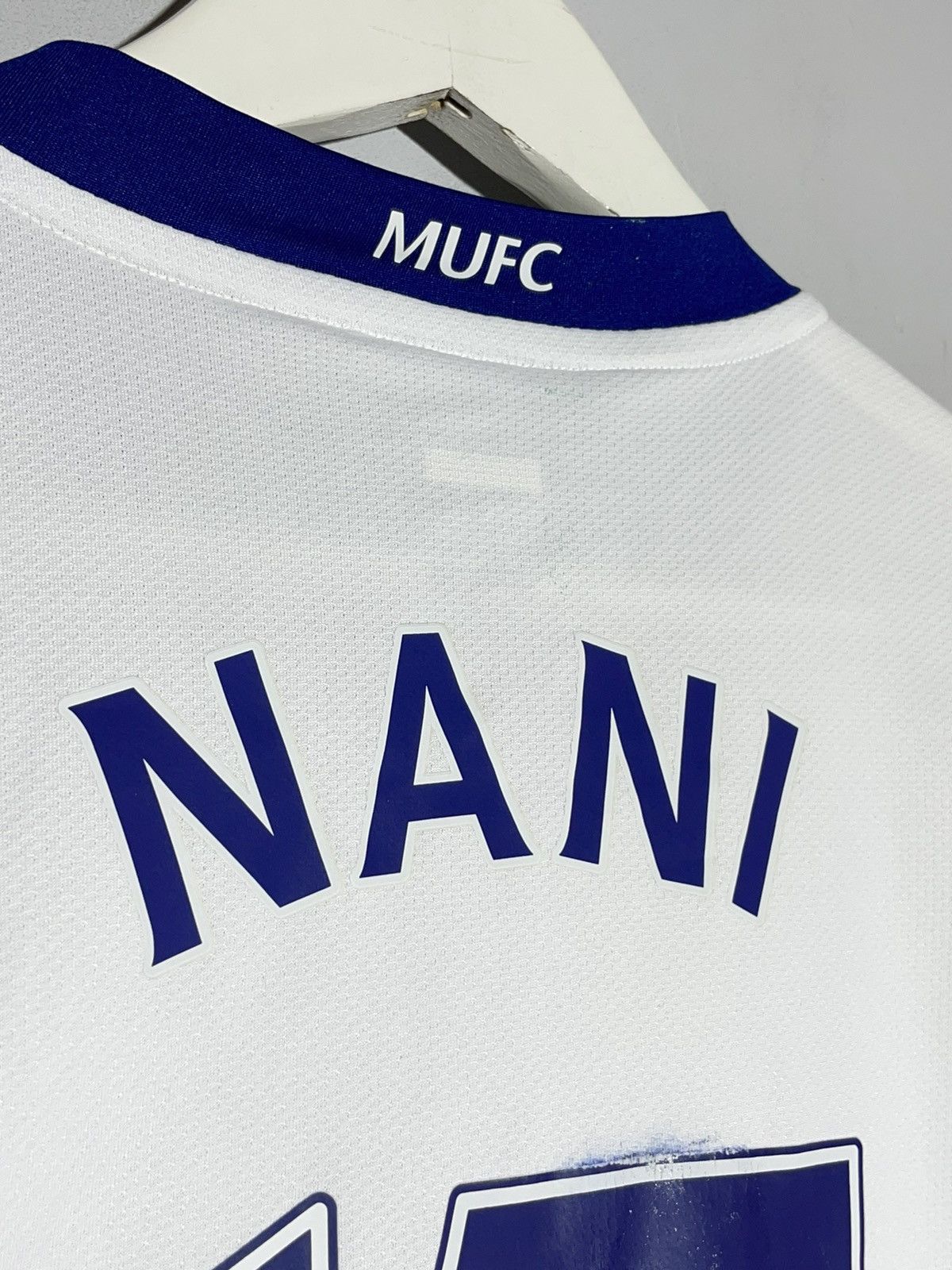 Nike #17 Nani Manchester United Nike 2009/10 Third Football Shirt Size US S / EU 44-46 / 1 - 13 Thumbnail