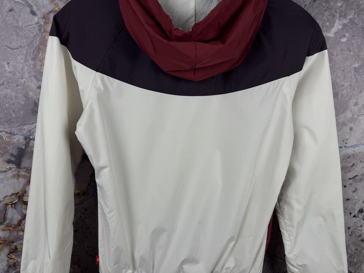 Nike Nike Windbreaker Jacket Burgundy Cream Hooded Full Zip Size XS / US 0-2 / IT 36-38 - 14 Thumbnail