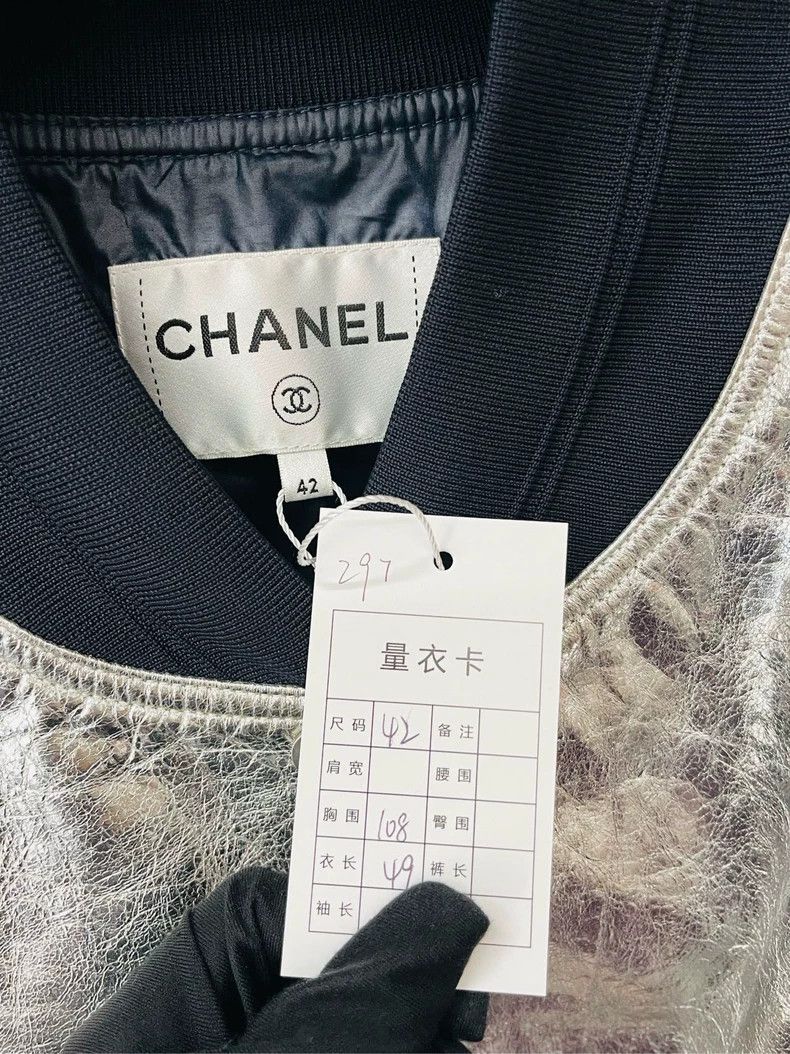 Chanel Chanel Silver pleated bomber jacket 2504-Nextarrow Size M / US 6-8 / IT 42-44 - 2 Thumbnail
